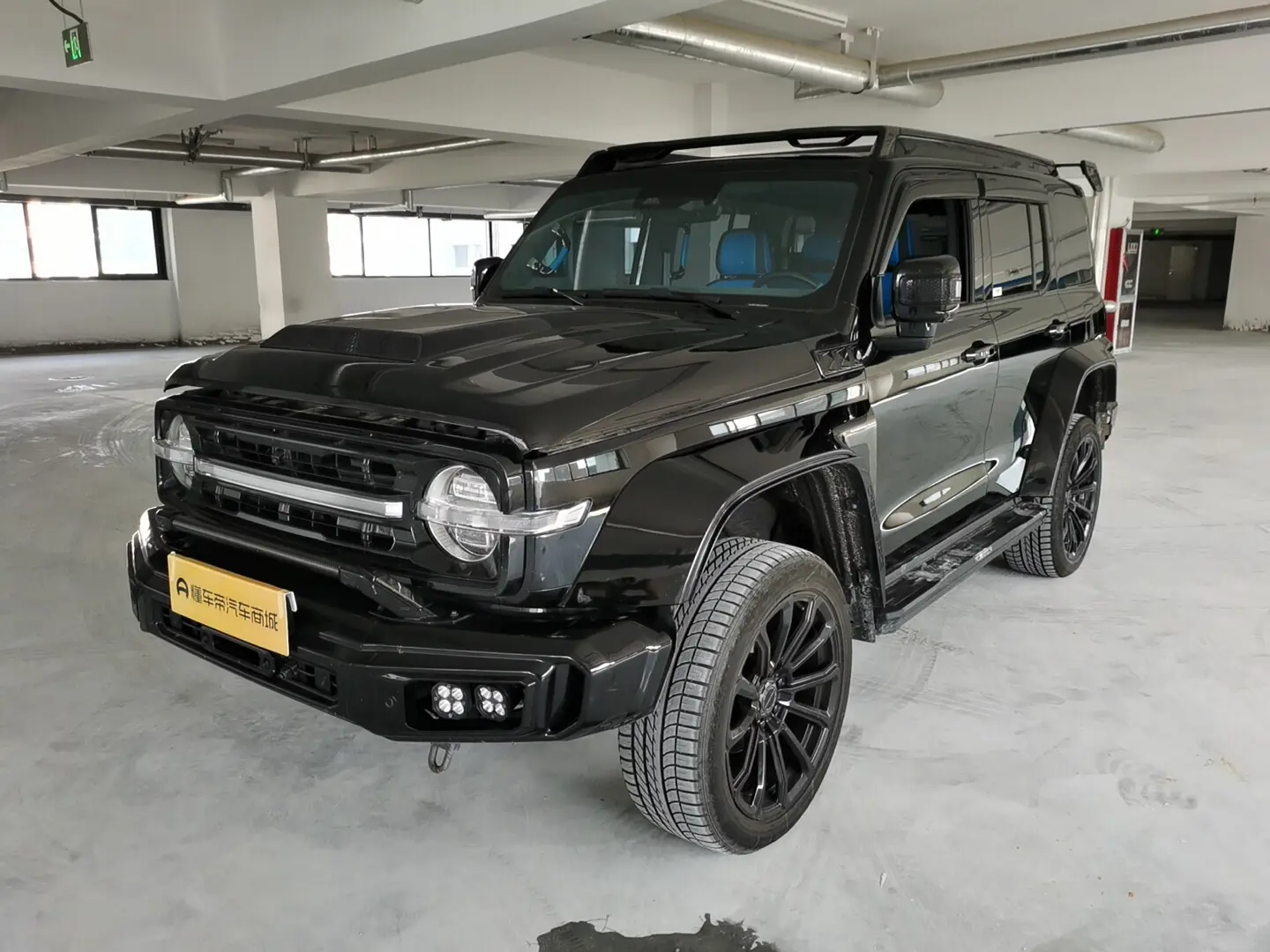 Tank Cyber  300  из Китая