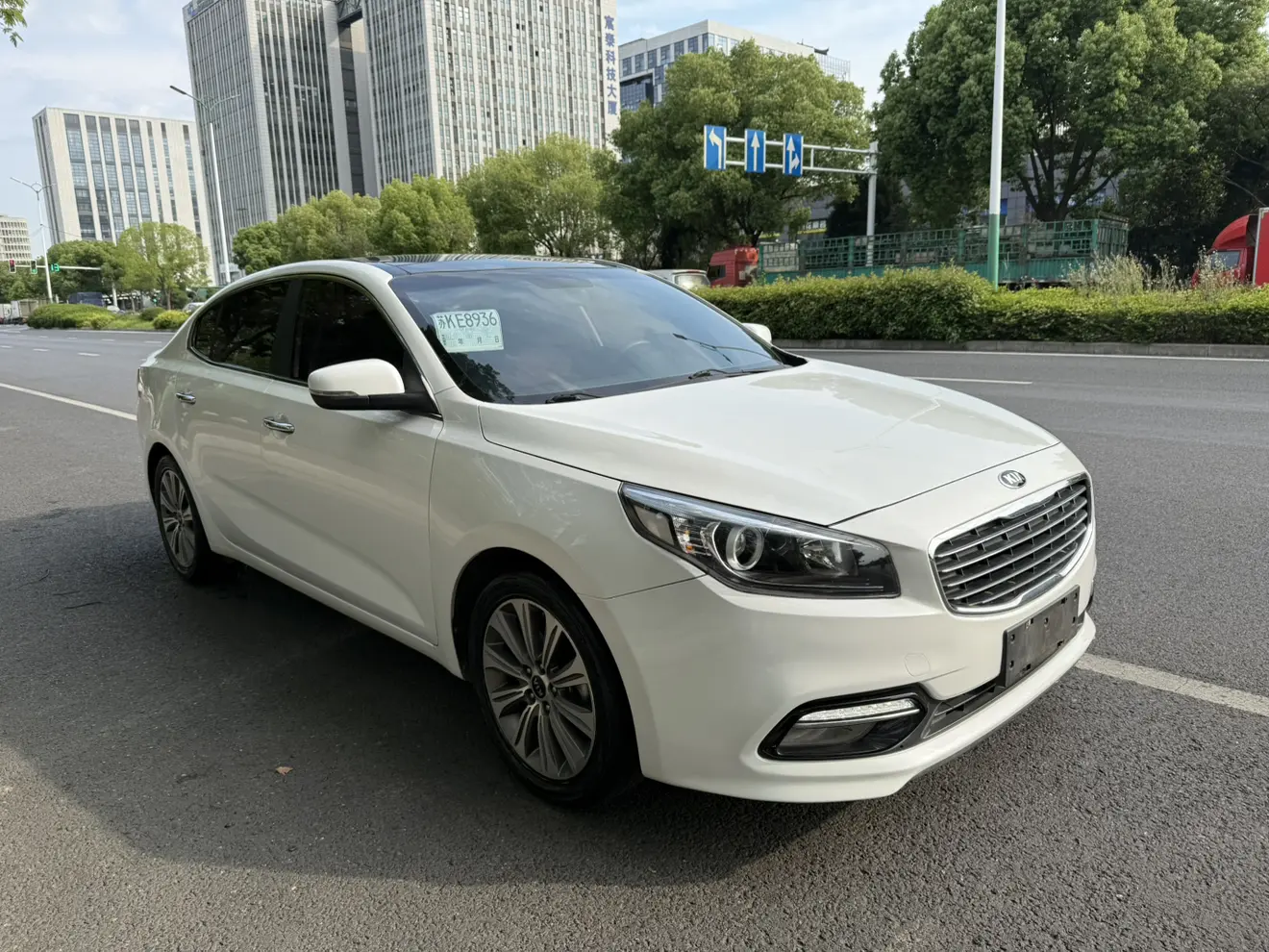 Kia K4
