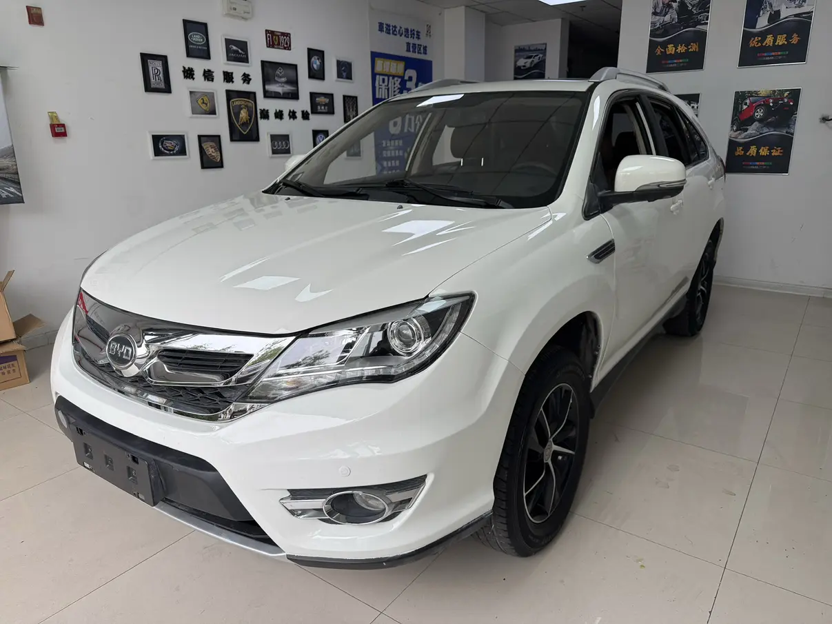 BYD S7  из Китая