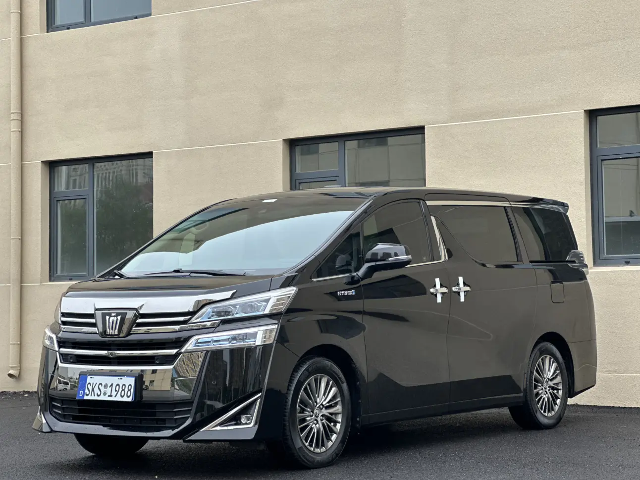 Toyota Crown Wellfire