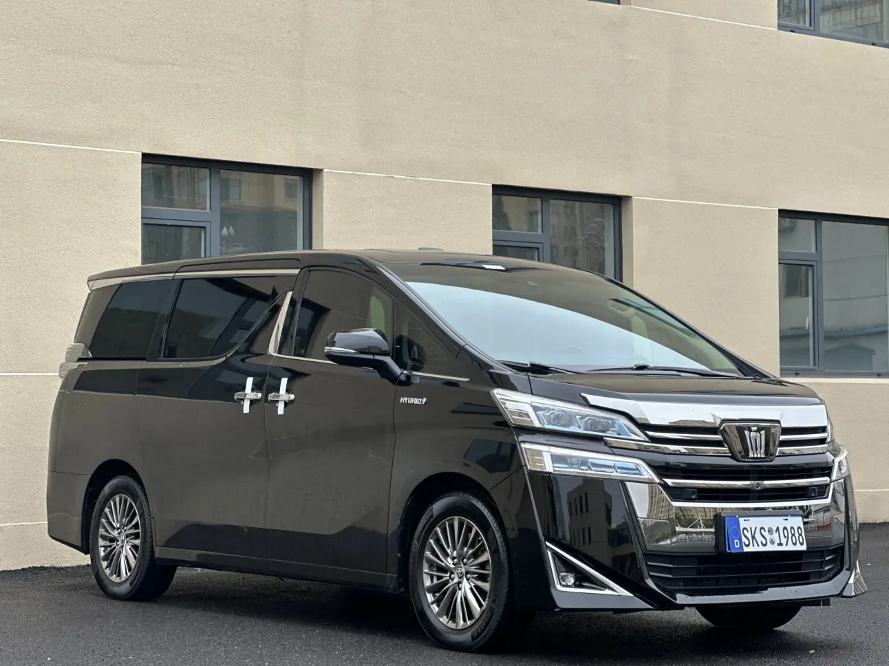 Toyota Crown Wellfire