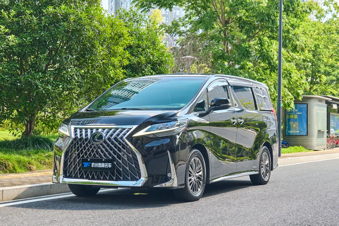 Toyota Crown Wellfire