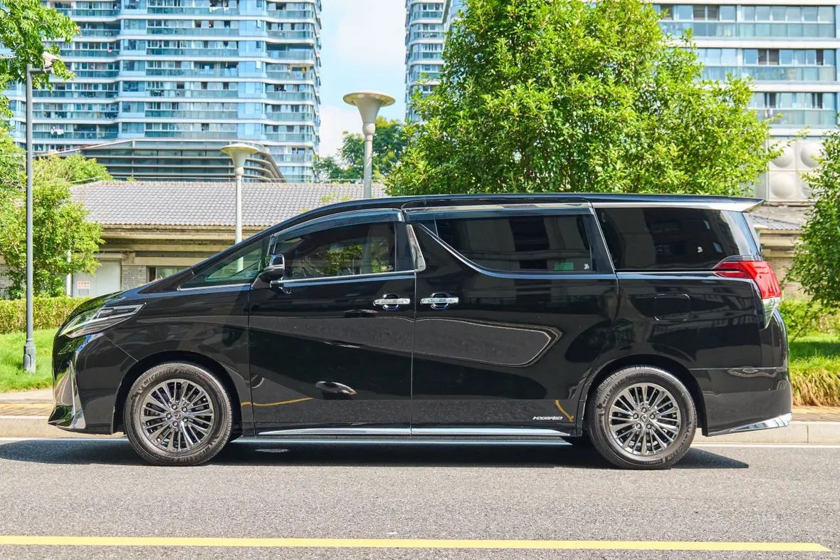 Toyota Crown Wellfire