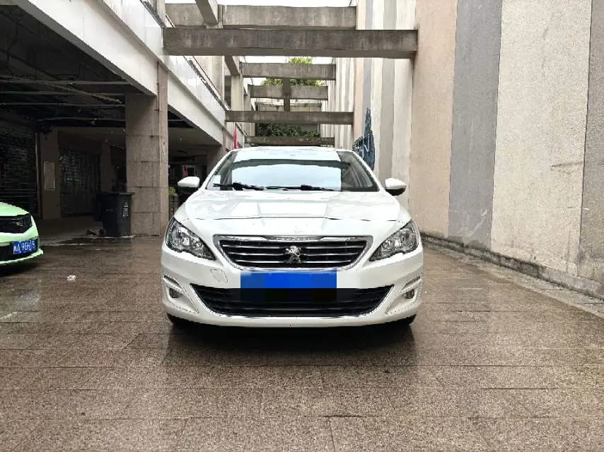 Peugeot 408