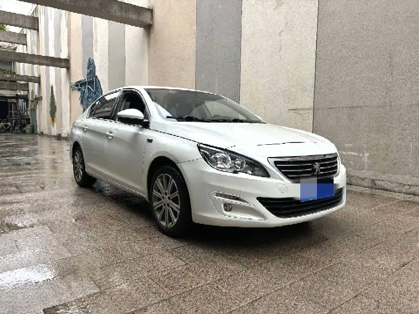 Peugeot 408