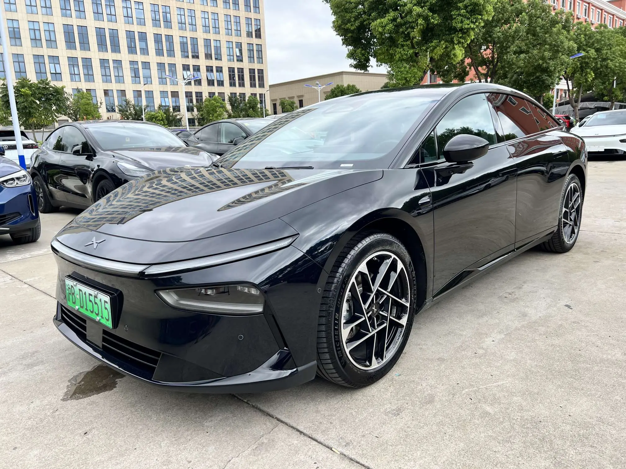 Xpeng P7+  из Китая