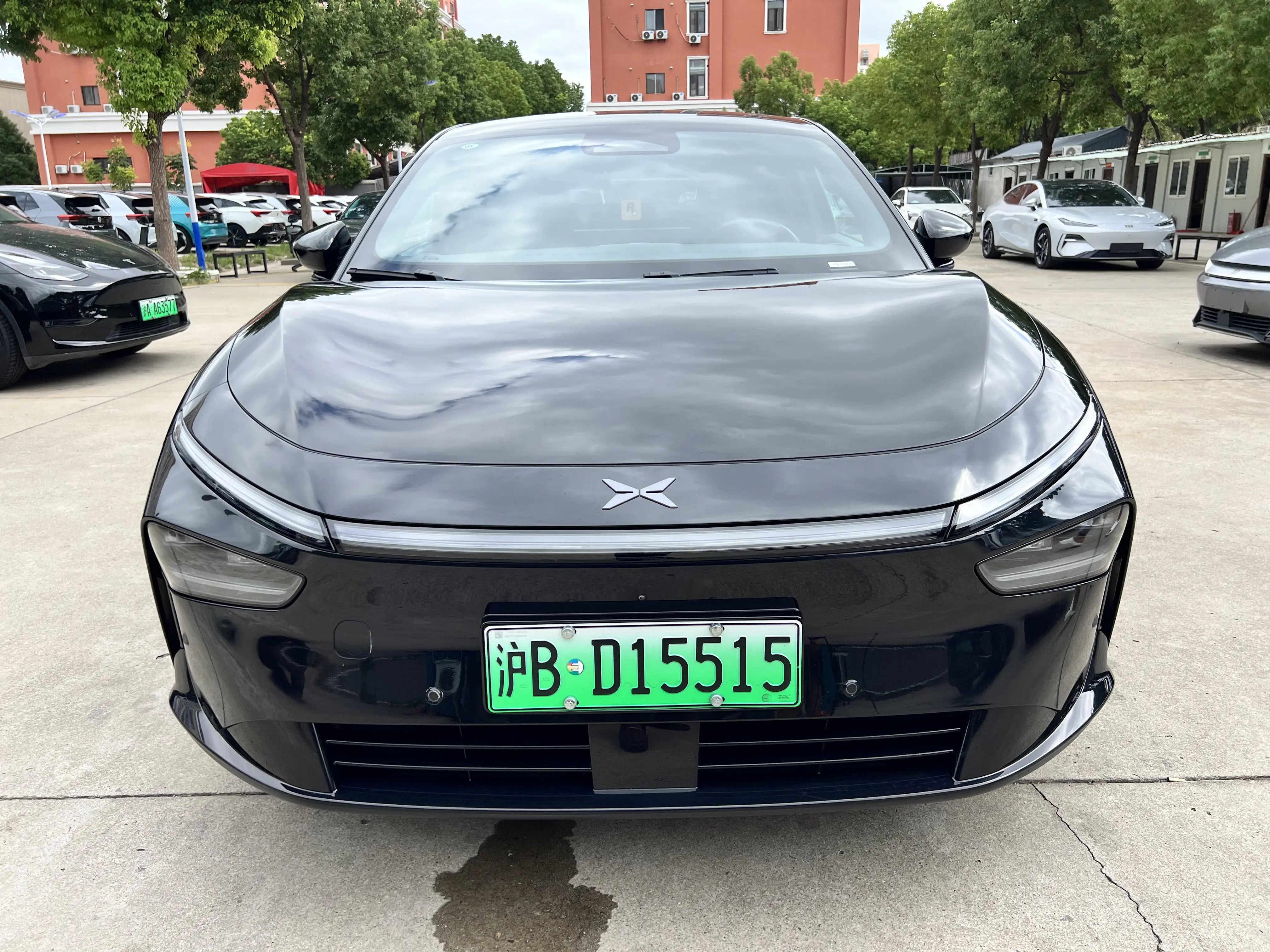 Xpeng P7+  из Китая