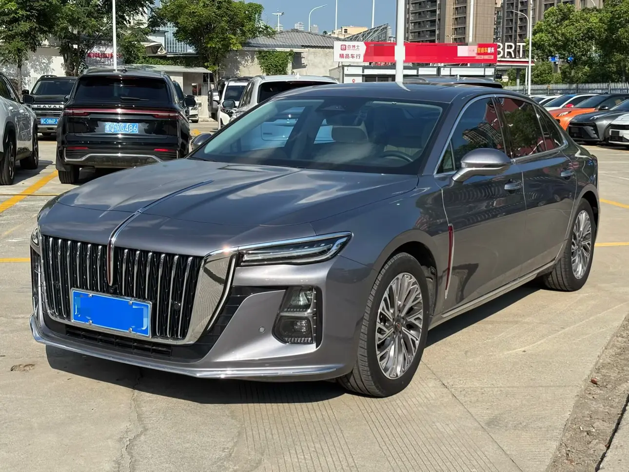 Hongqi H5  из Китая