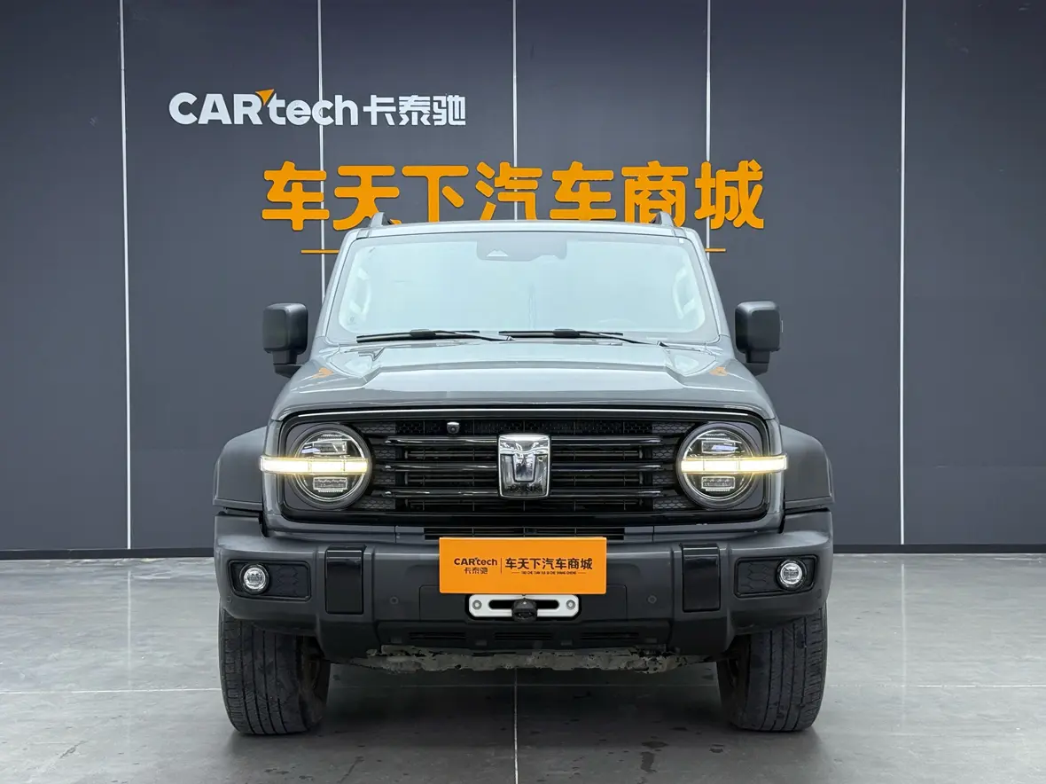 Tank 300  из Китая