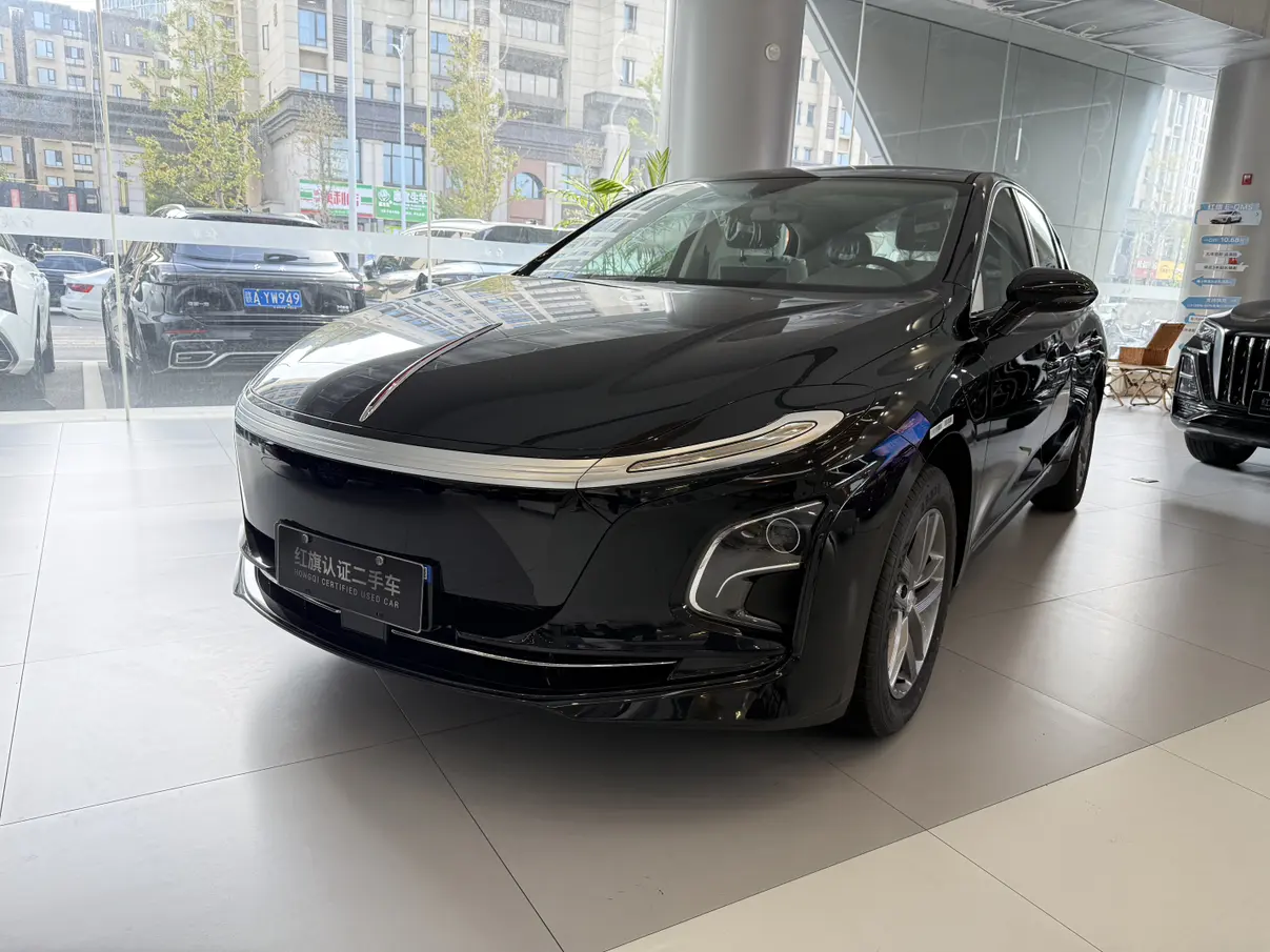 Hongqi E-QM5  из Китая