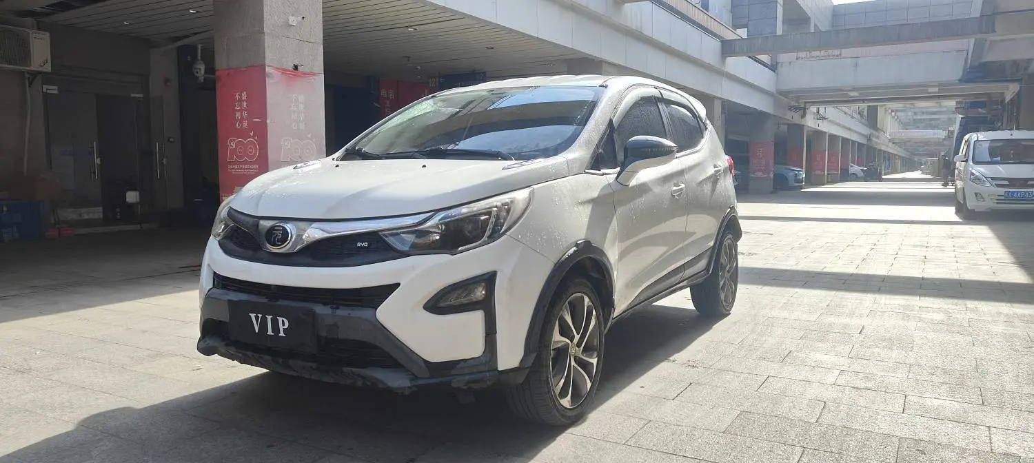 BYD Yuan  из Китая