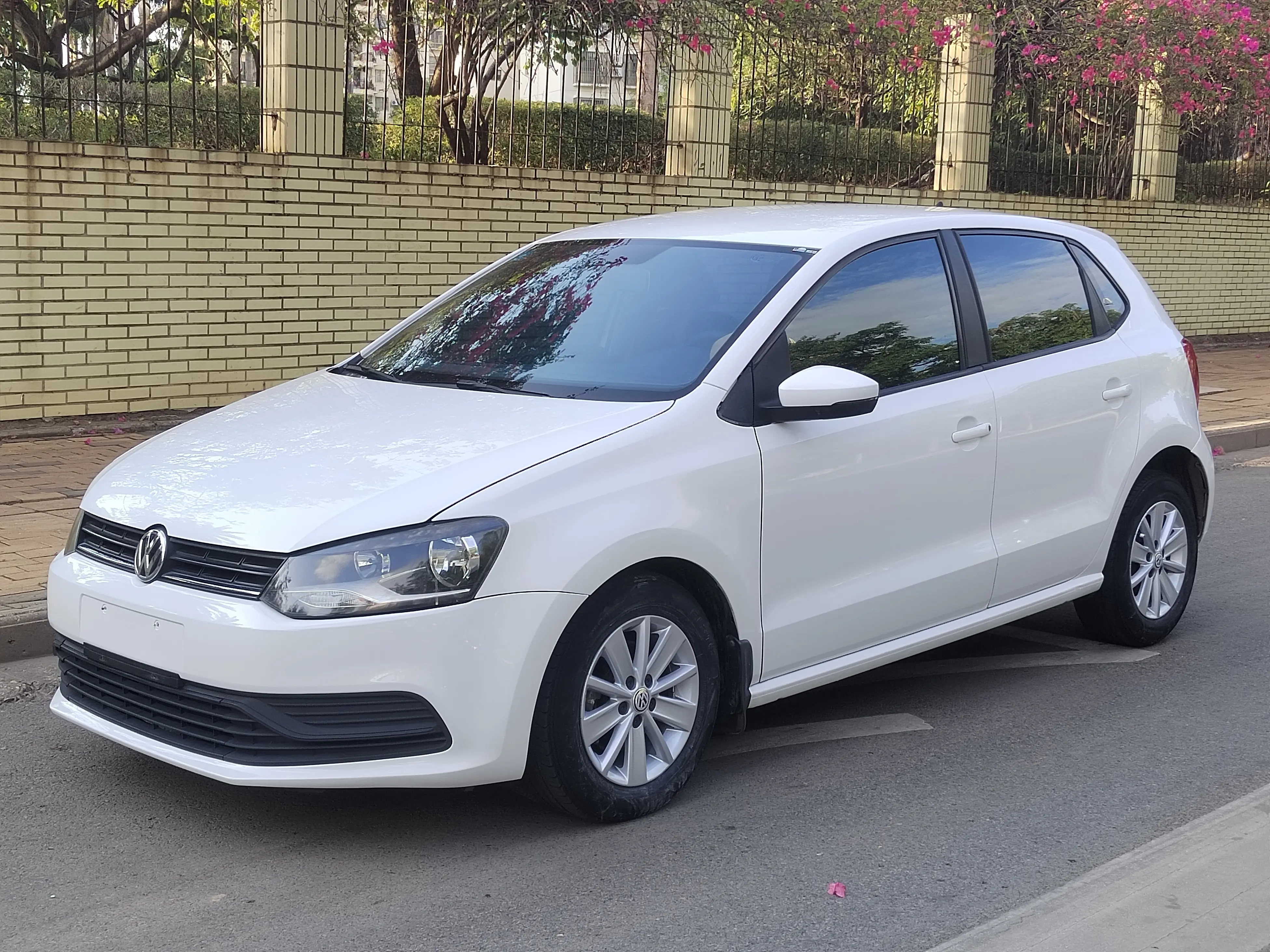 Volkswagen Polo  из Китая