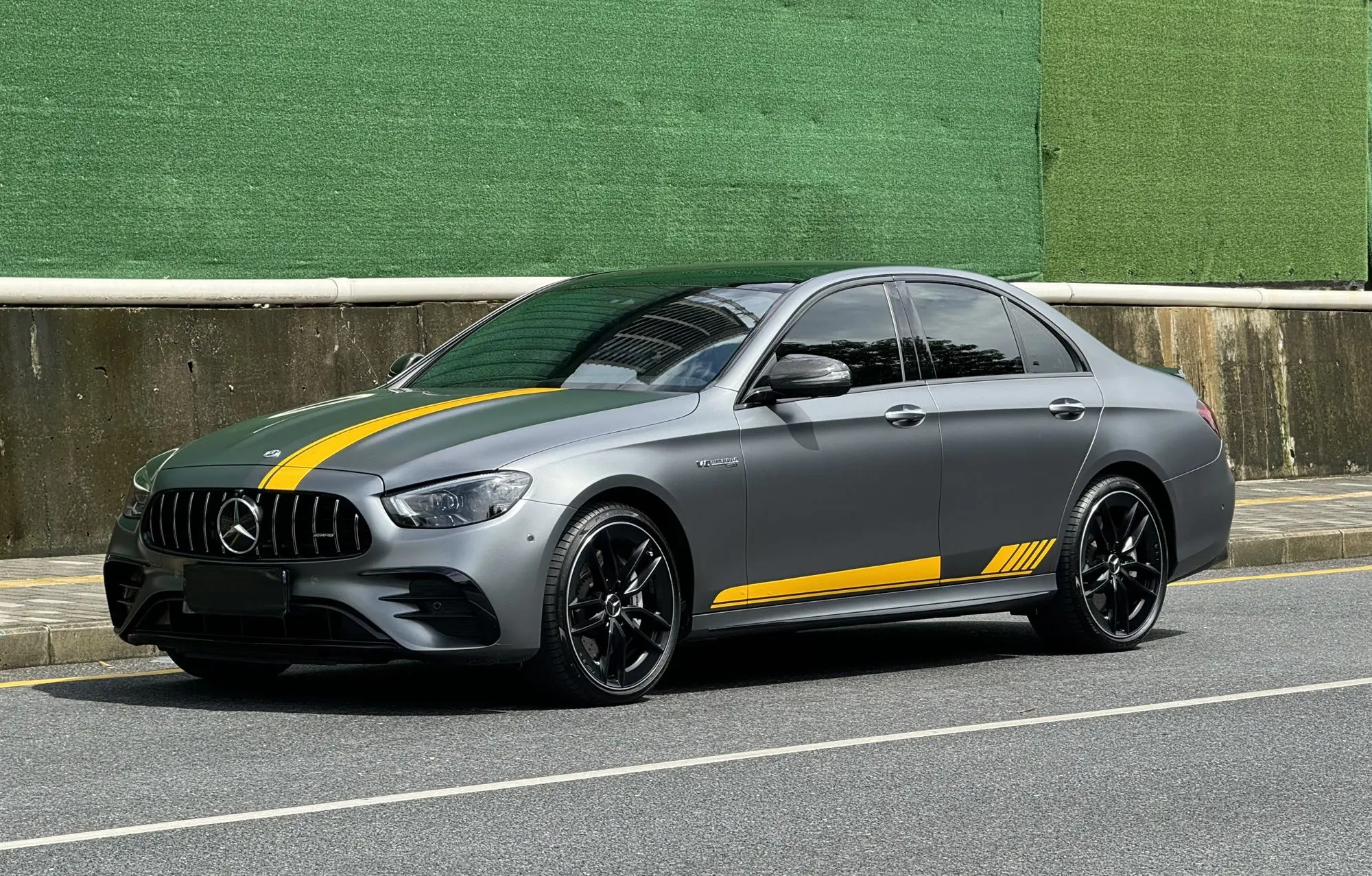 Mercedes-Benz E-Class AMG  из Китая