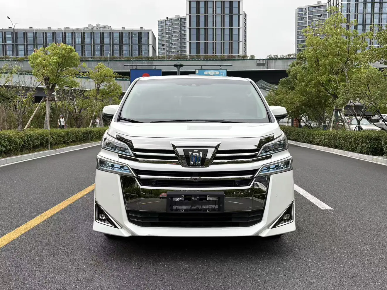 Toyota Crown Wellfire