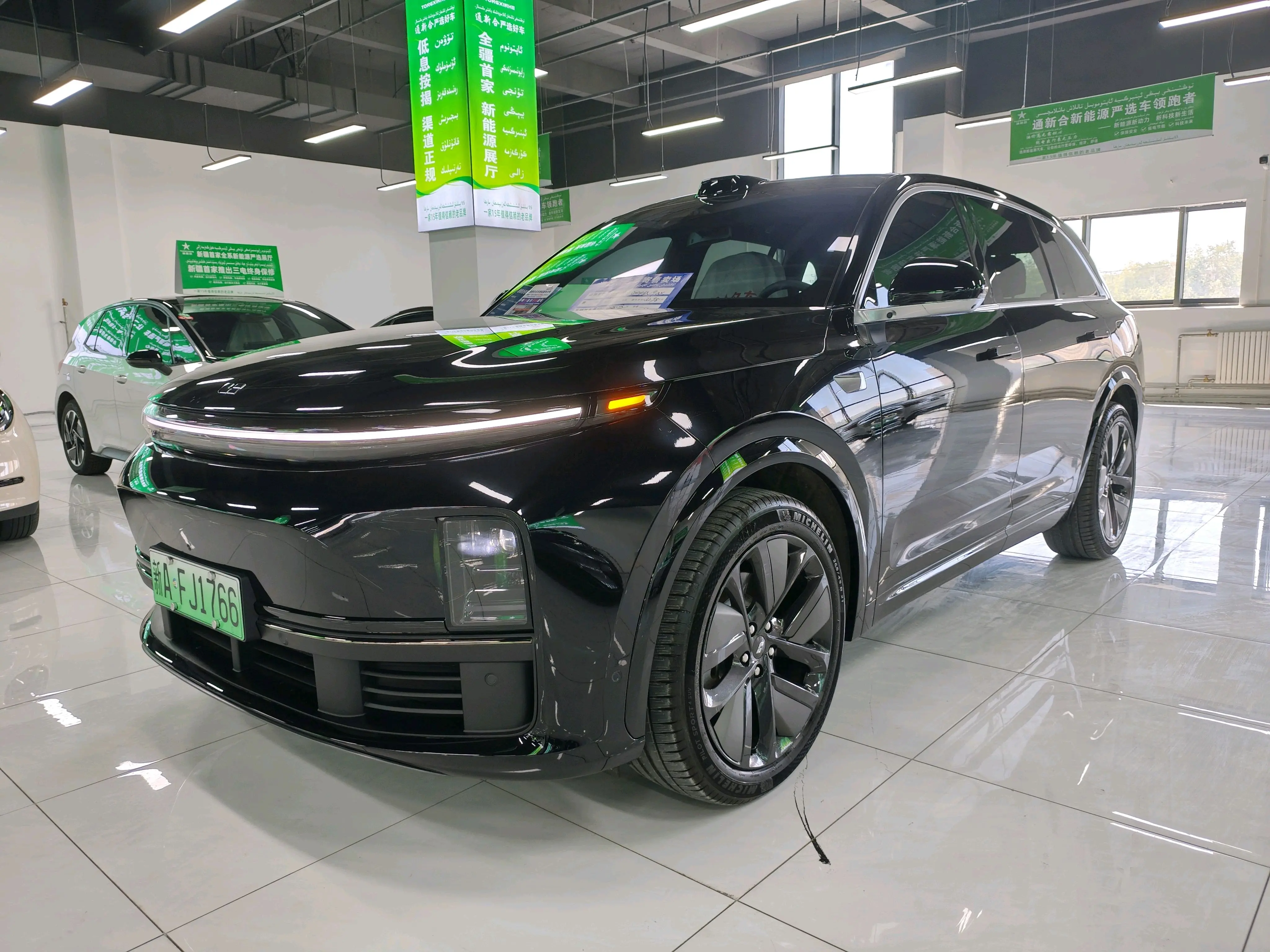 Li L7 (Ideal L7)  из Китая