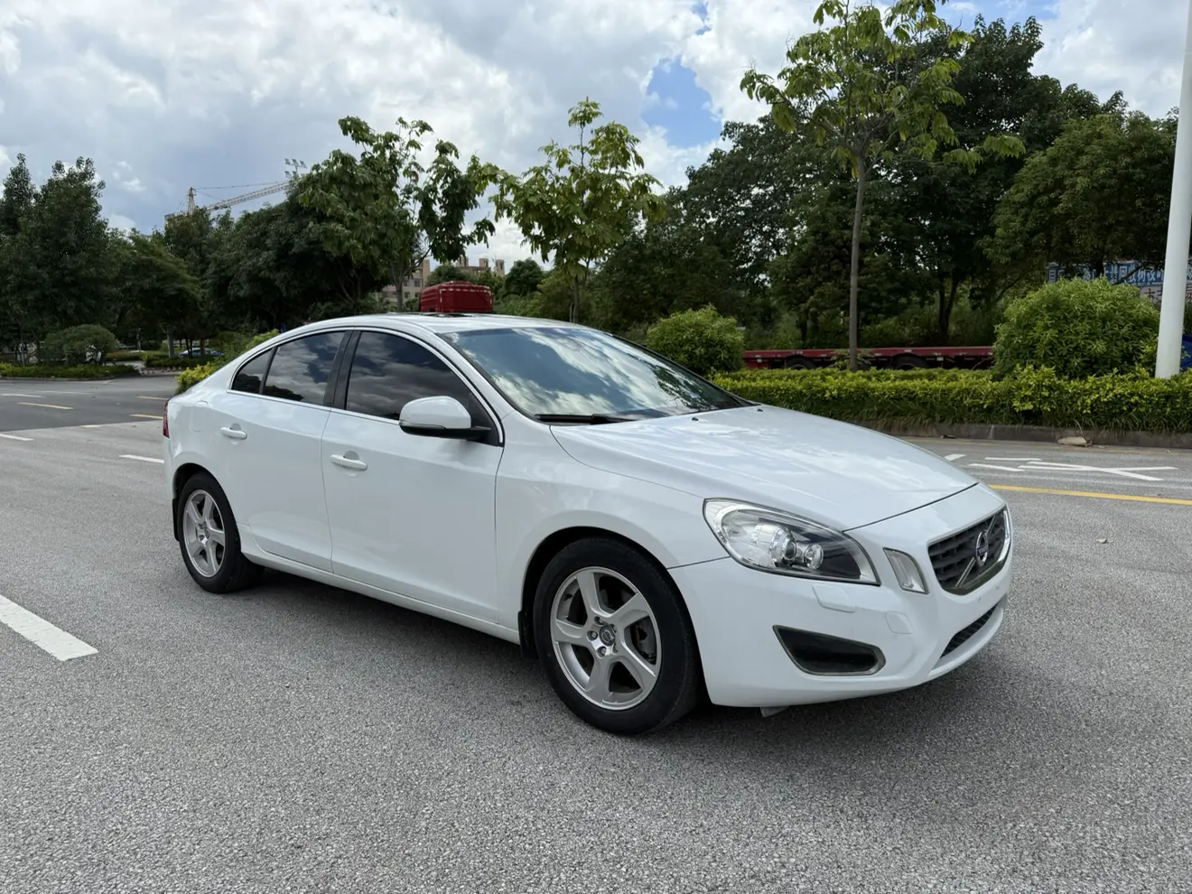 Volvo S60 (imported)