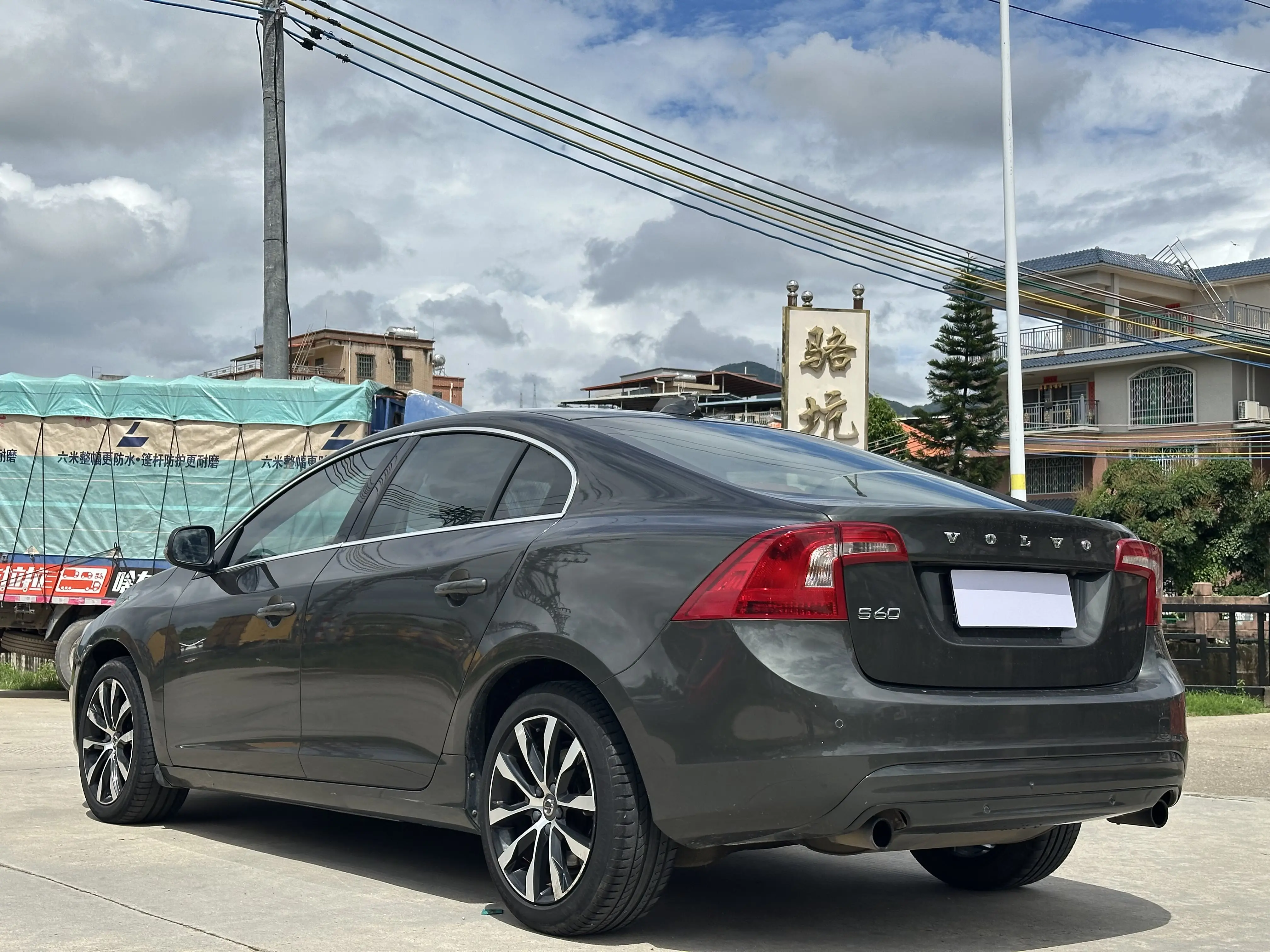 Volvo S60