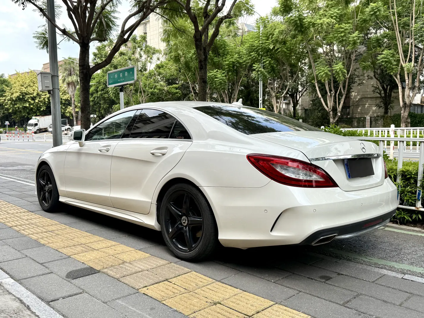 Mercedes-Benz Mercedes Benz CLS