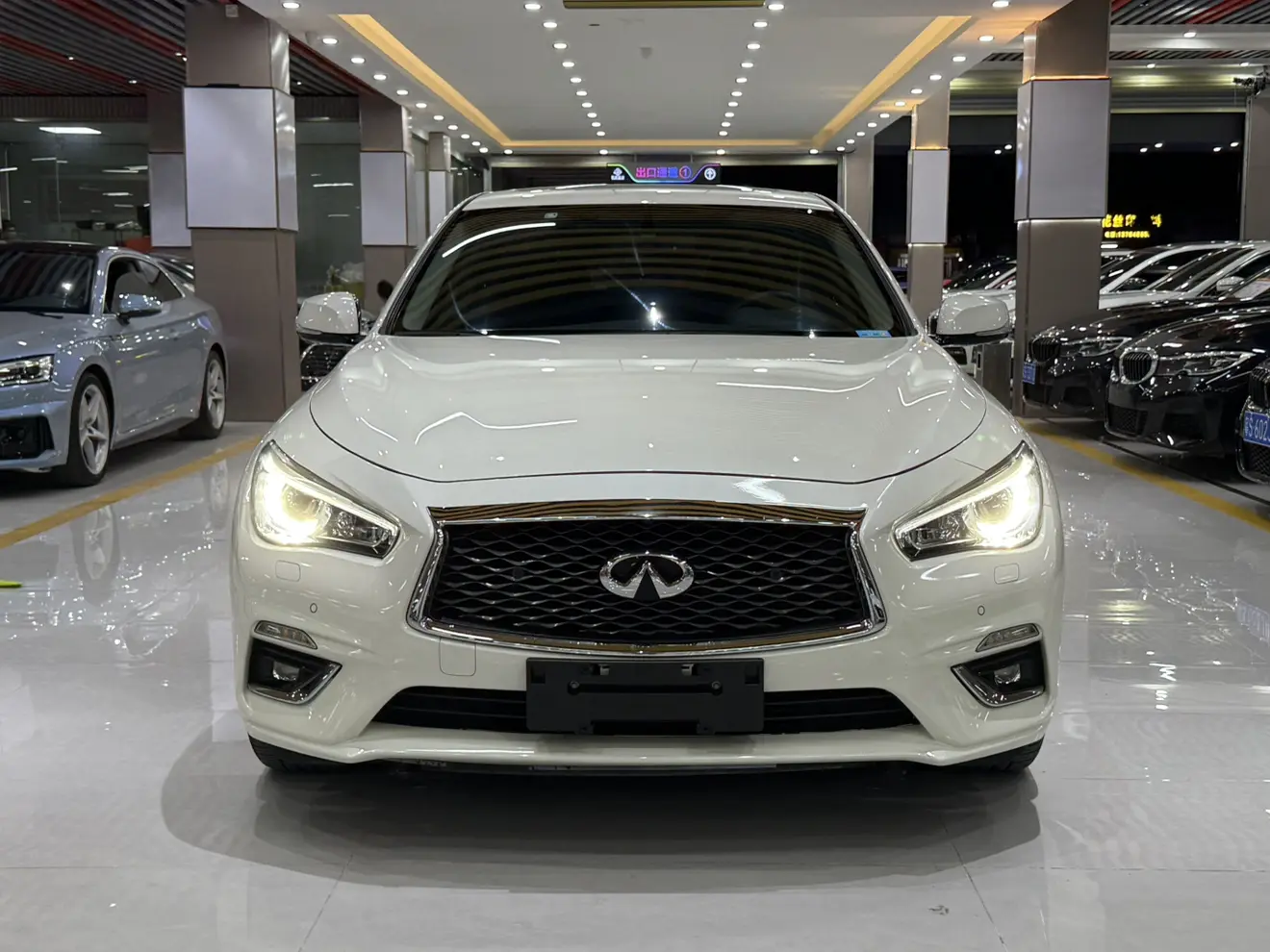 Infiniti Q50L