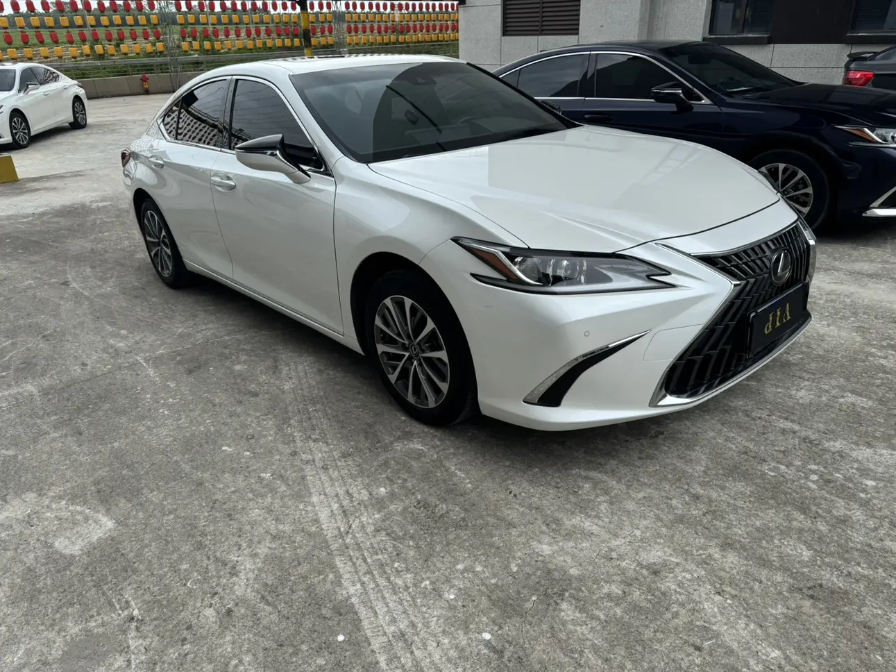Lexus ES