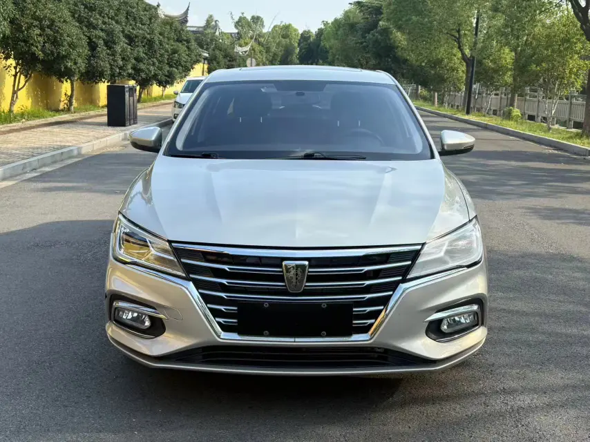 Roewe i5