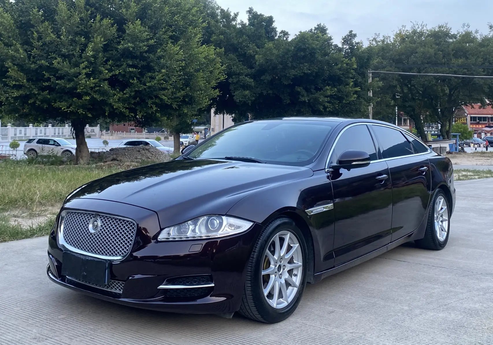 Jaguar XJ