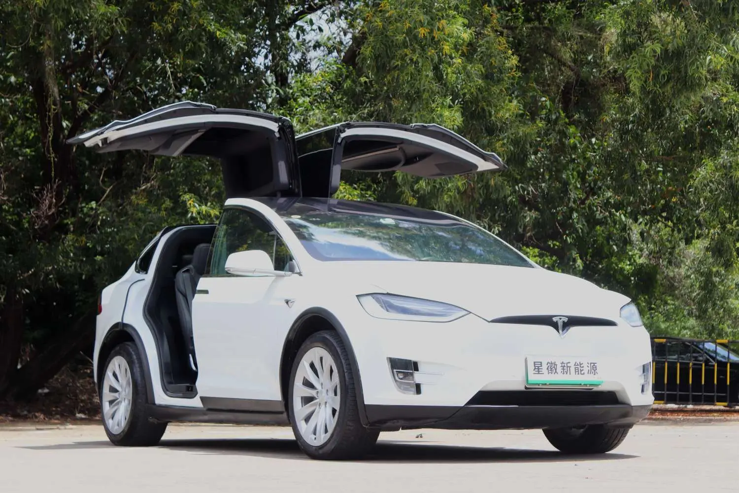 Tesla Model X