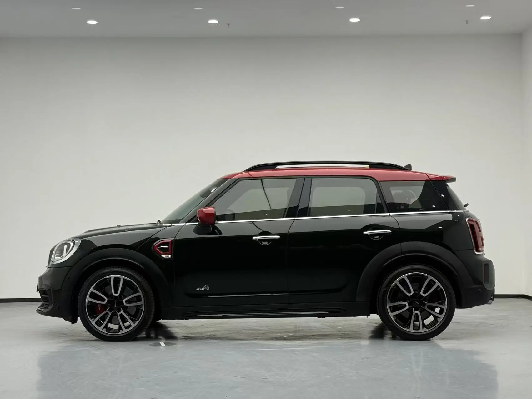 MINI JCW COUNTRYMAN