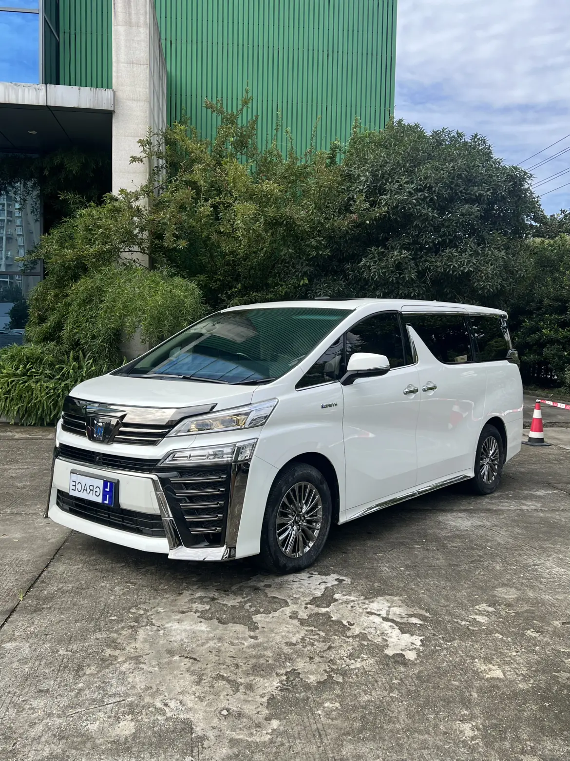 Toyota Crown Wellfire