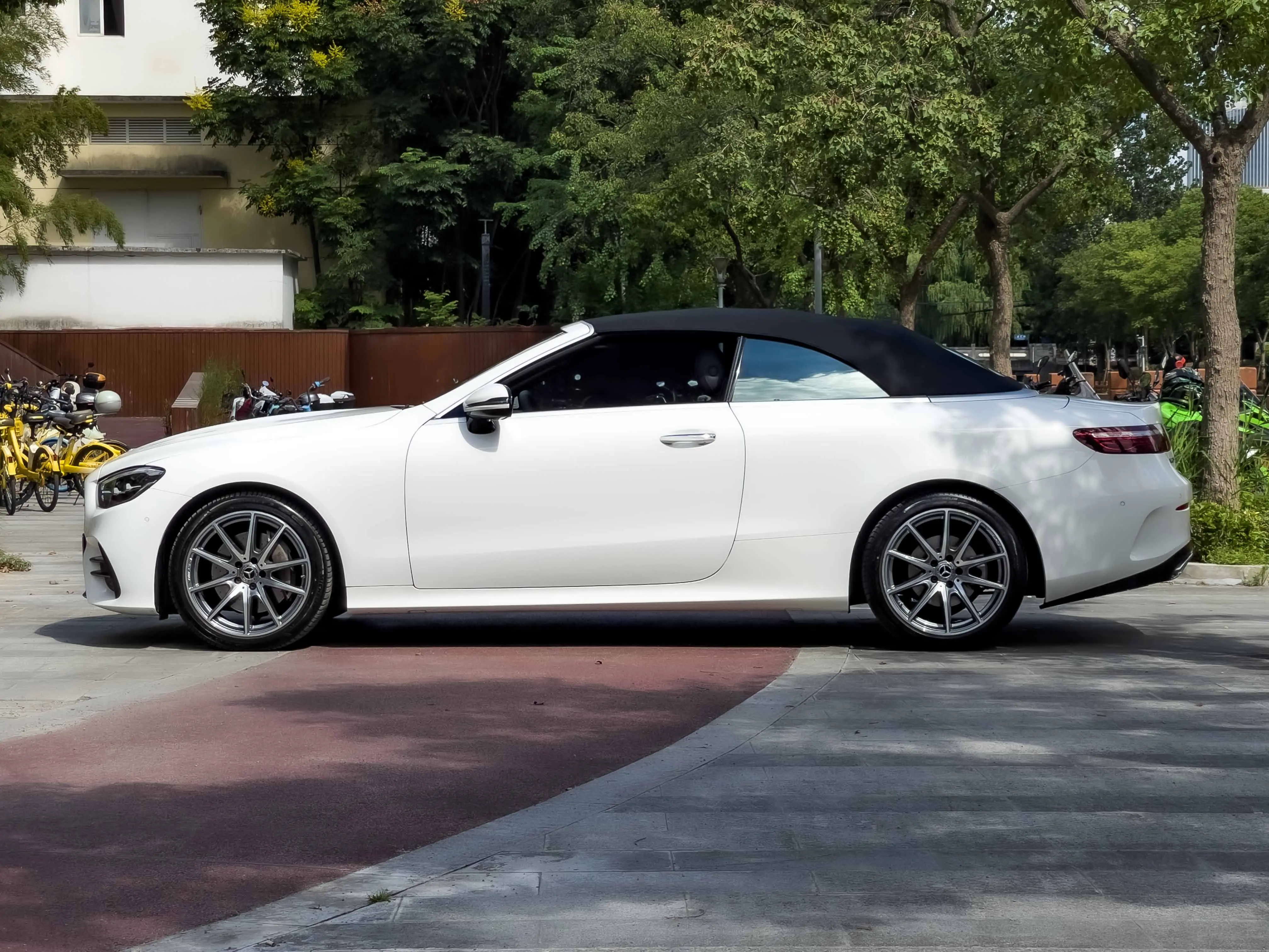 Mercedes-Benz E-Class (imported)