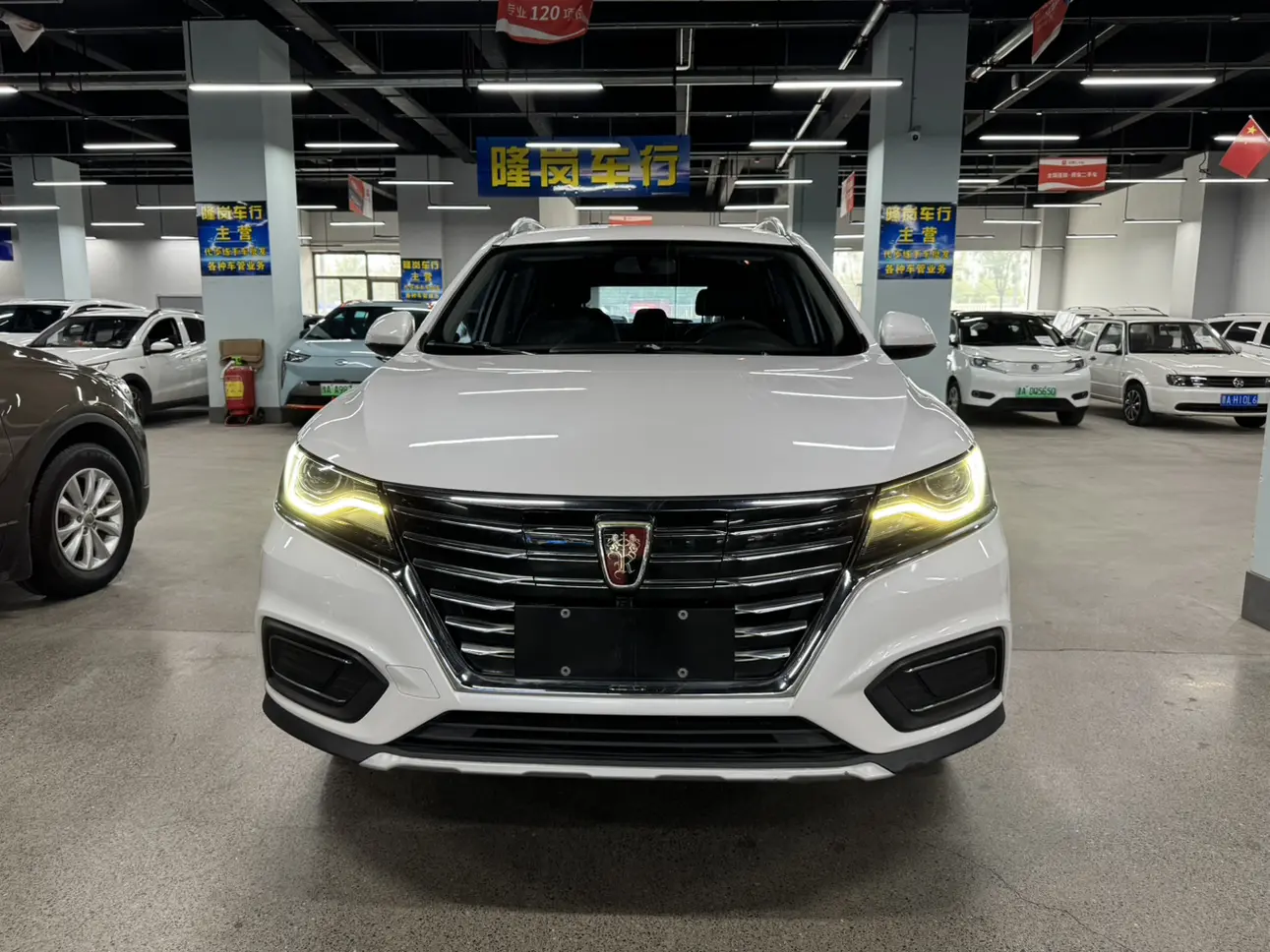 Roewe eRX5  из Китая