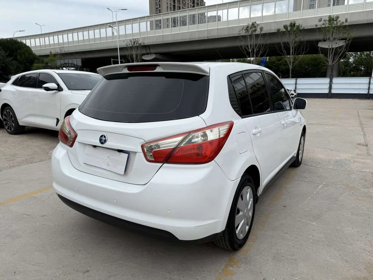 Kai Chen Venucia R50