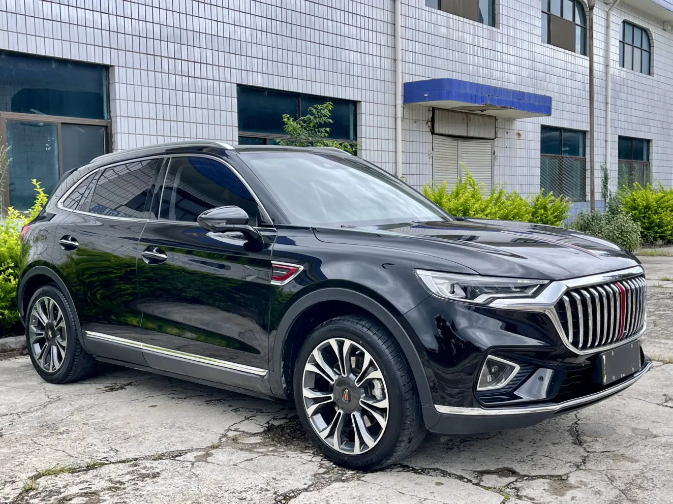Hongqi HS5