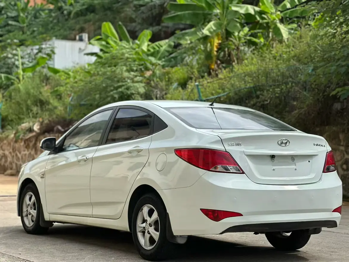 Hyundai Rena