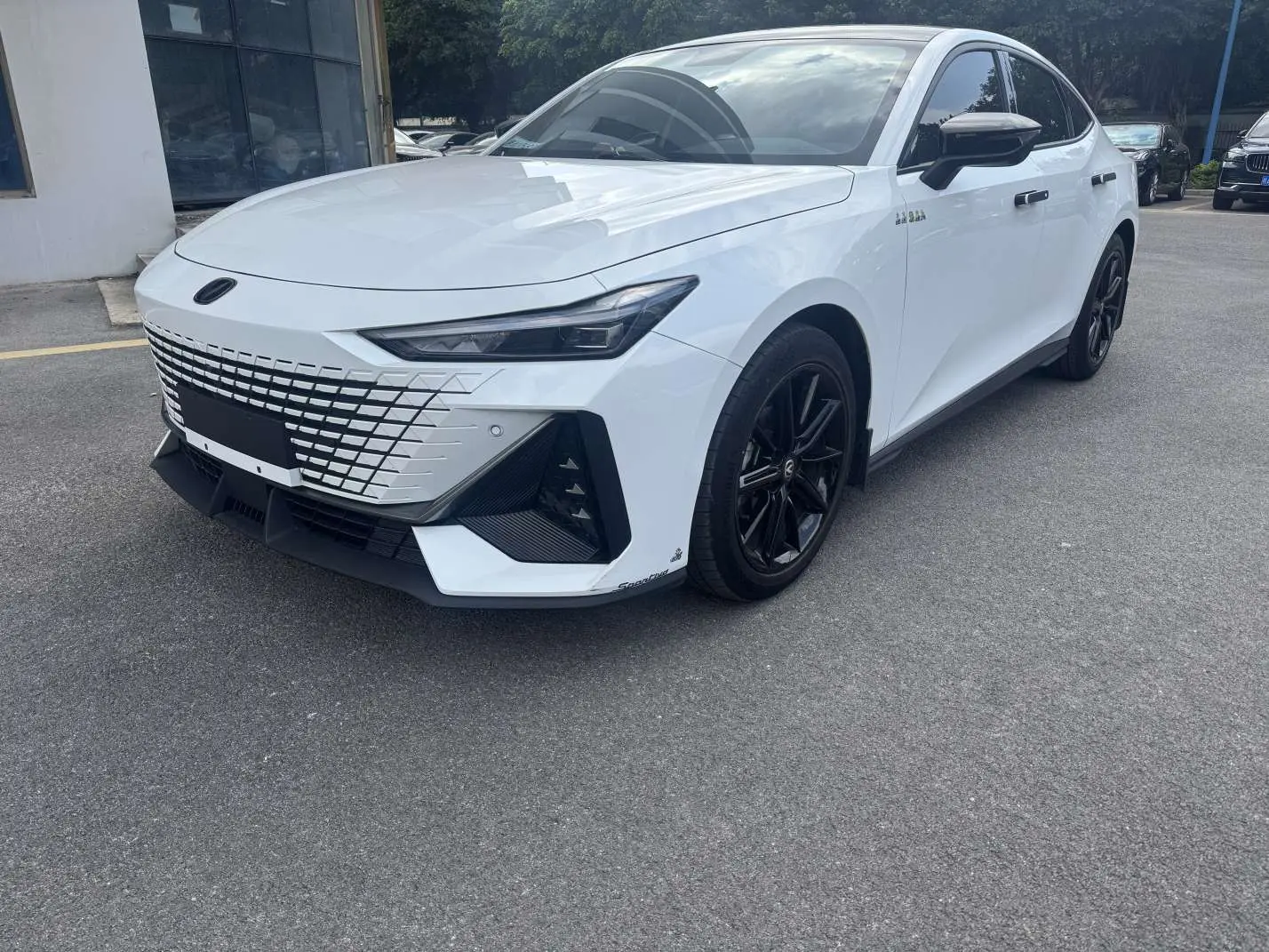 Changan UNI-V  из Китая