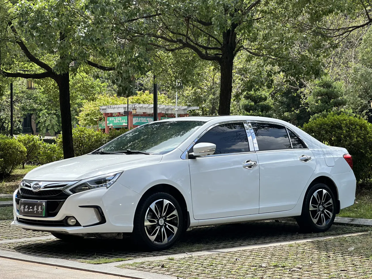 BYD Qin DM  из Китая