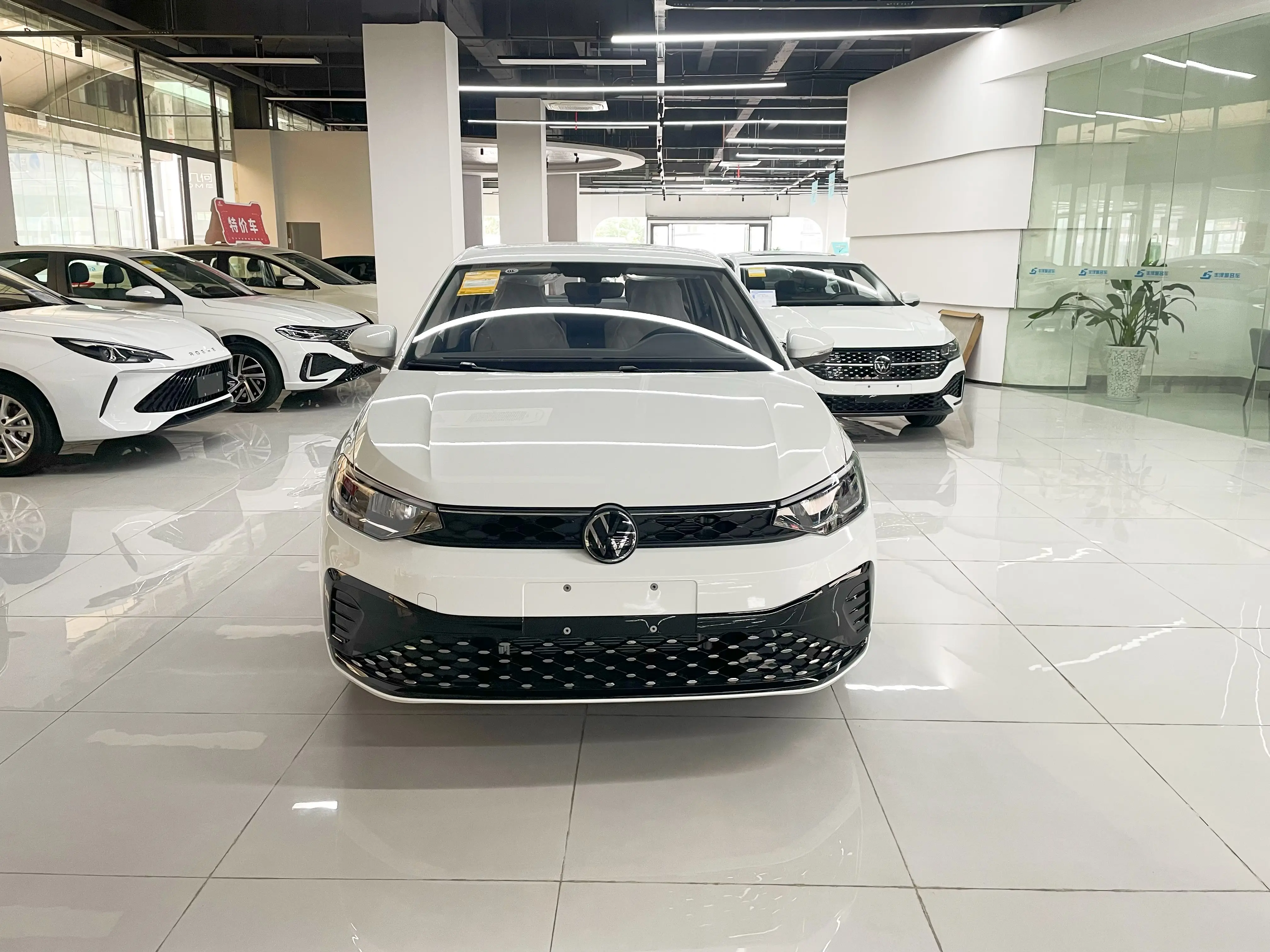 Volkswagen Lavida  из Китая