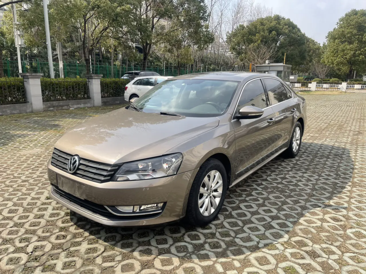 Volkswagen Passat  из Китая