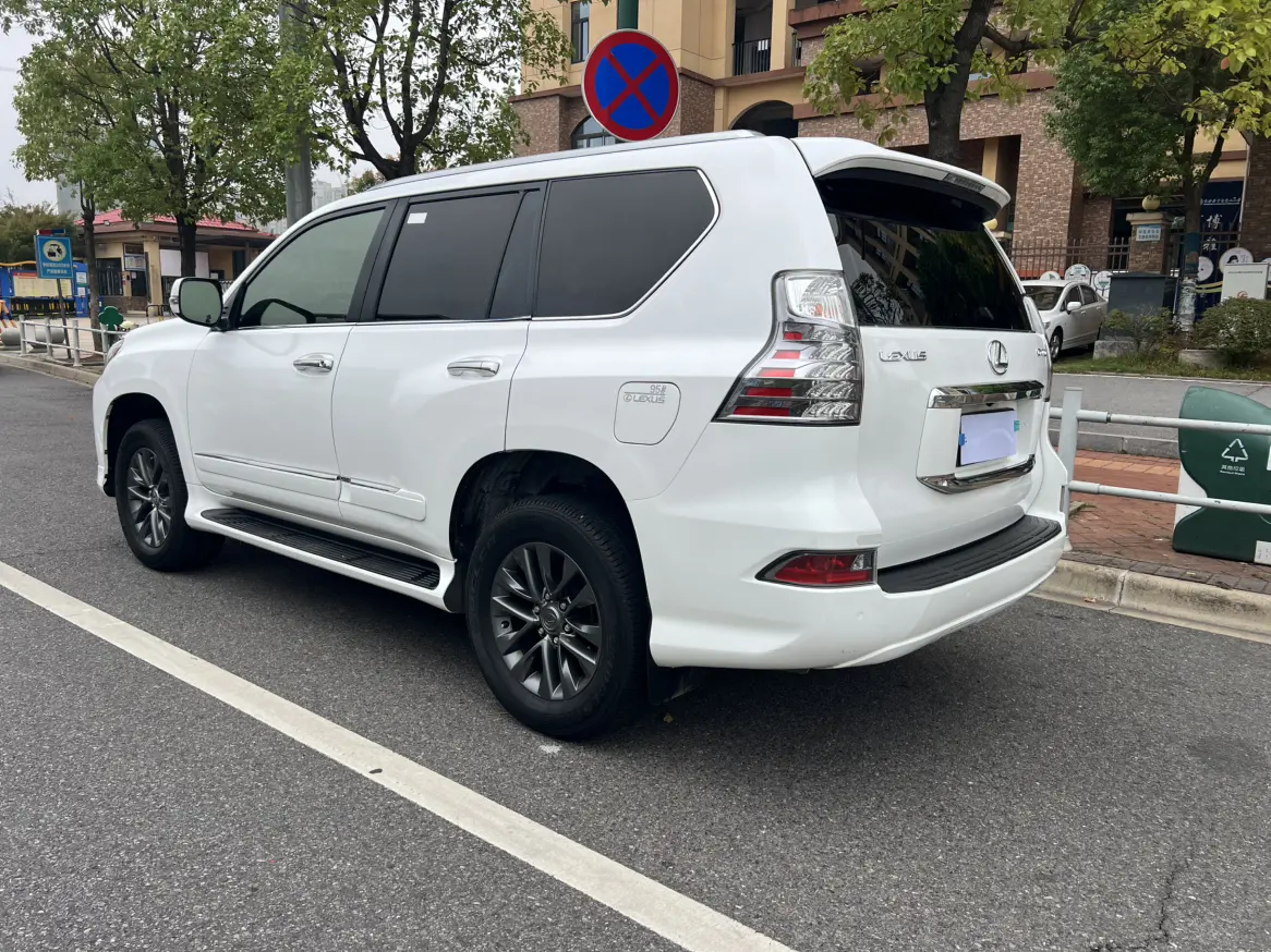 Lexus GX