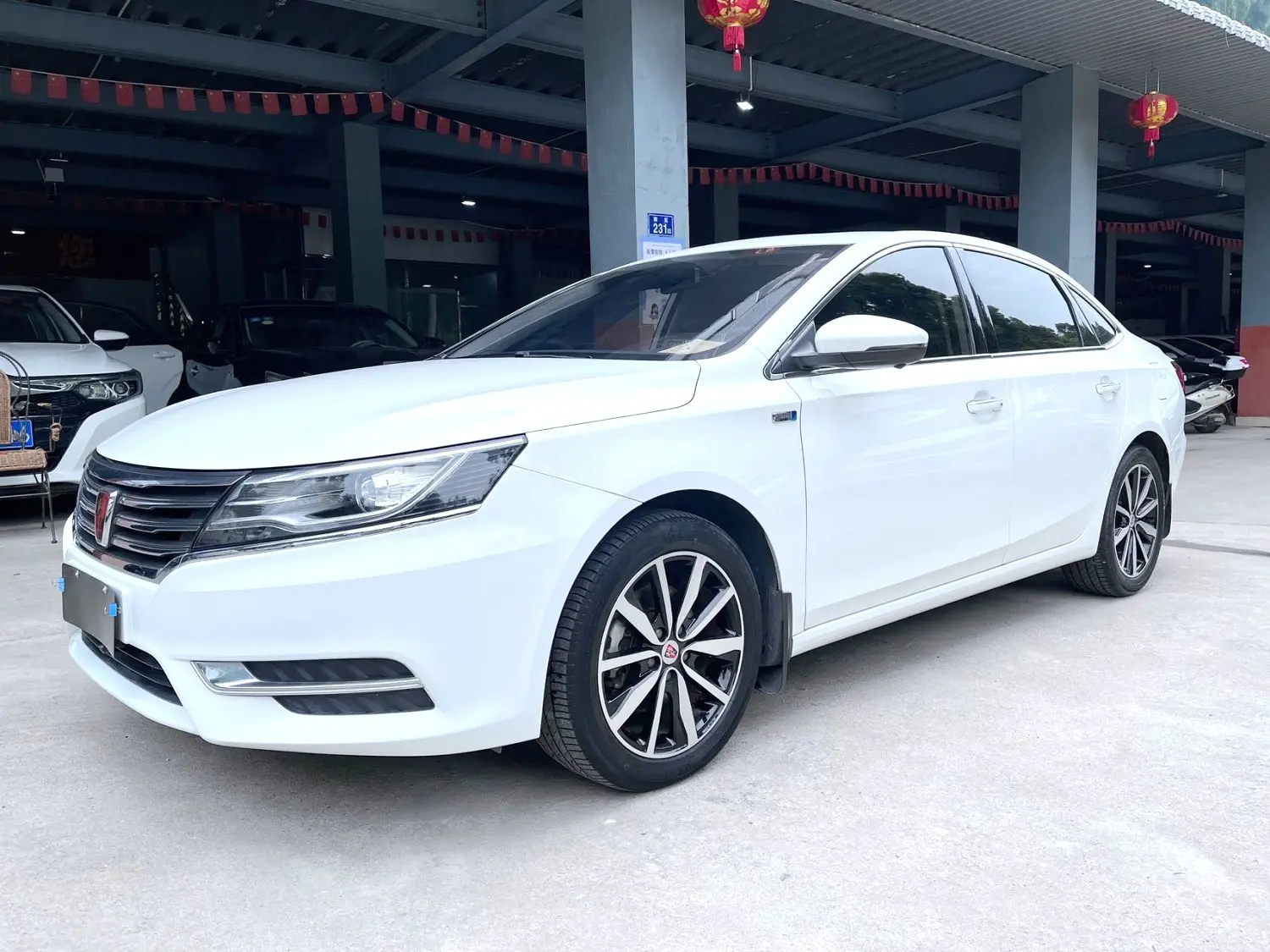Roewe i6  из Китая
