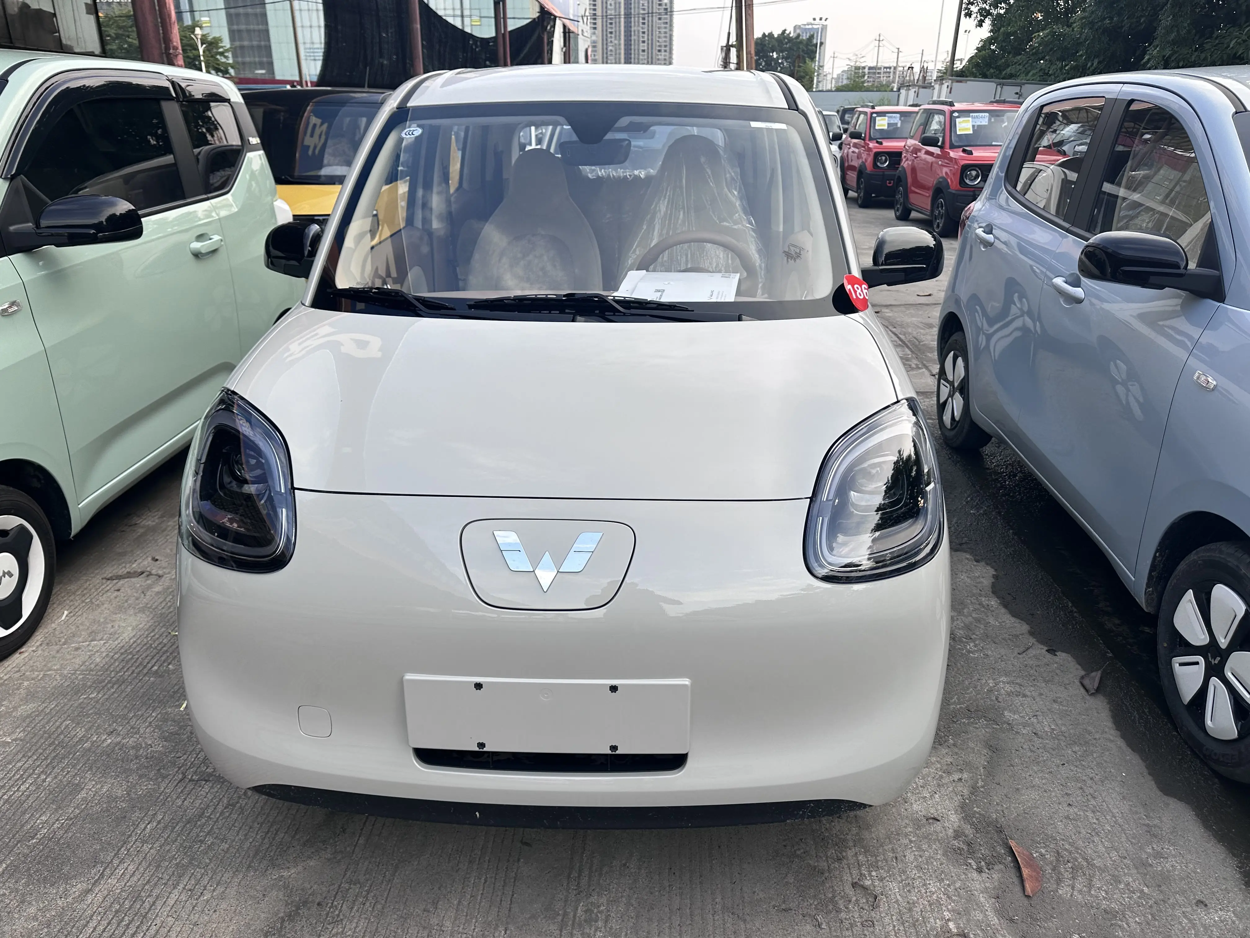 Wuling Hongguang MINIEV  из Китая