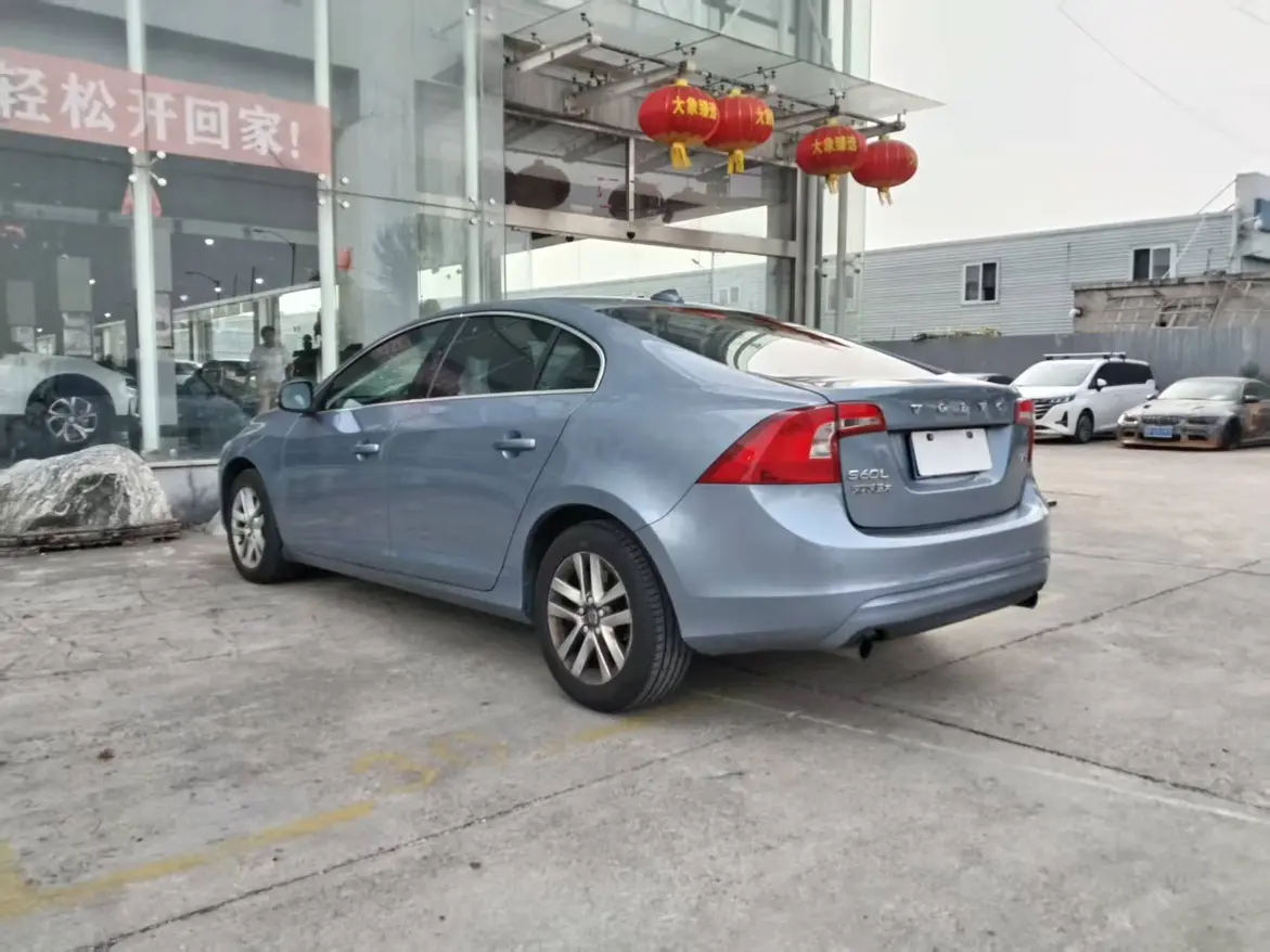 Volvo S60