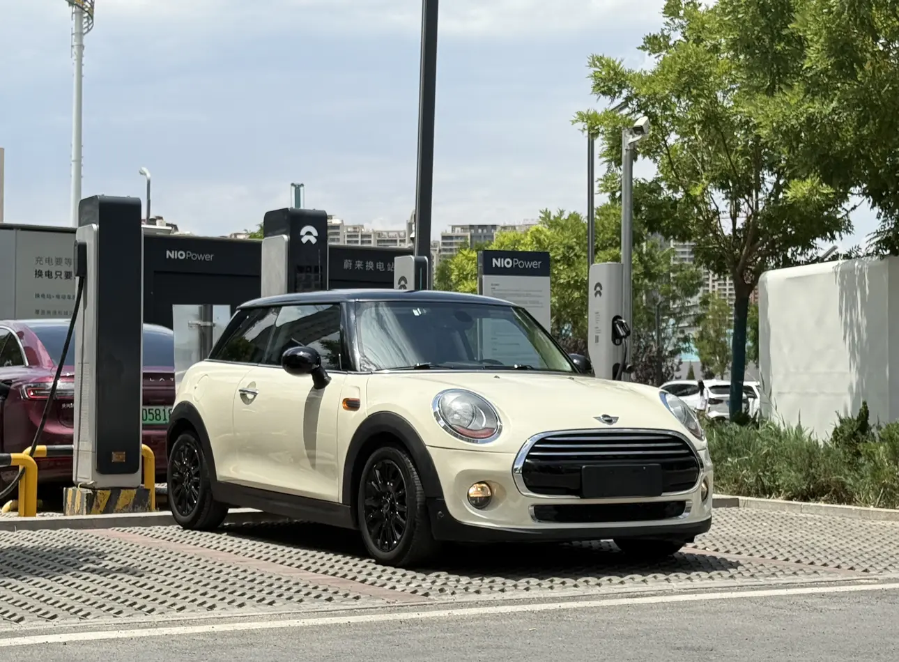 MINI MINI