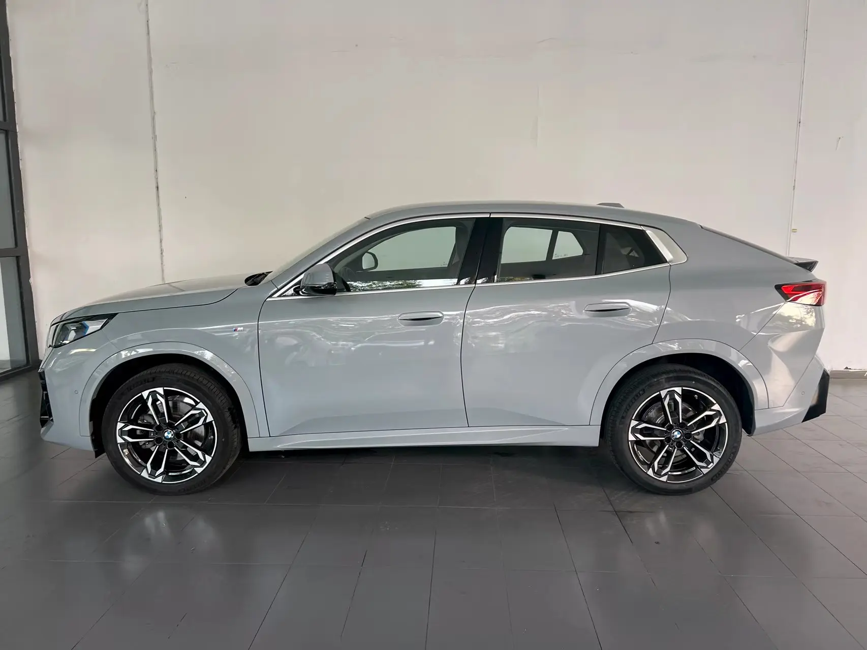 BMW X2 (imported)