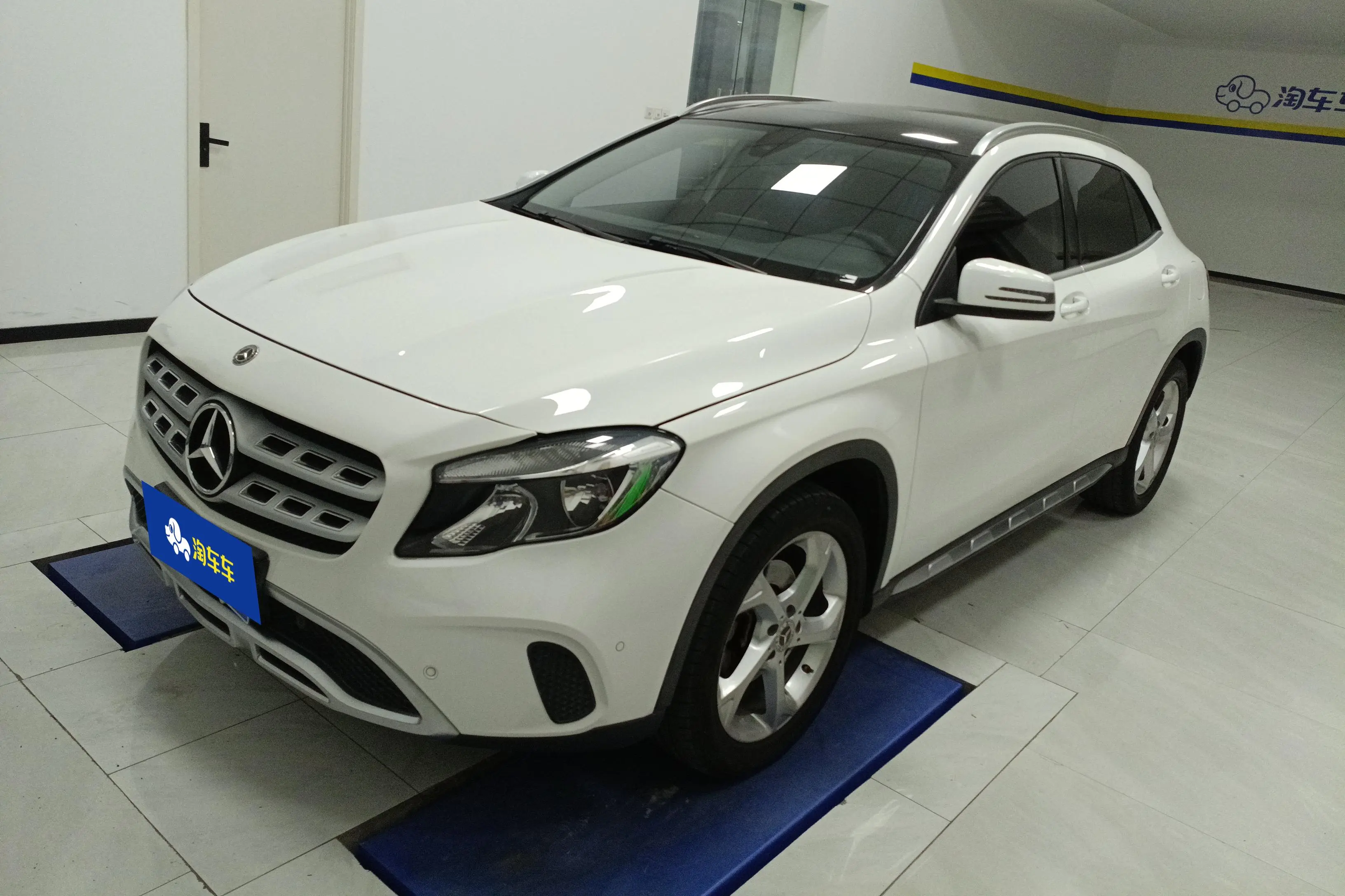 Mercedes-Benz GLA  из Китая