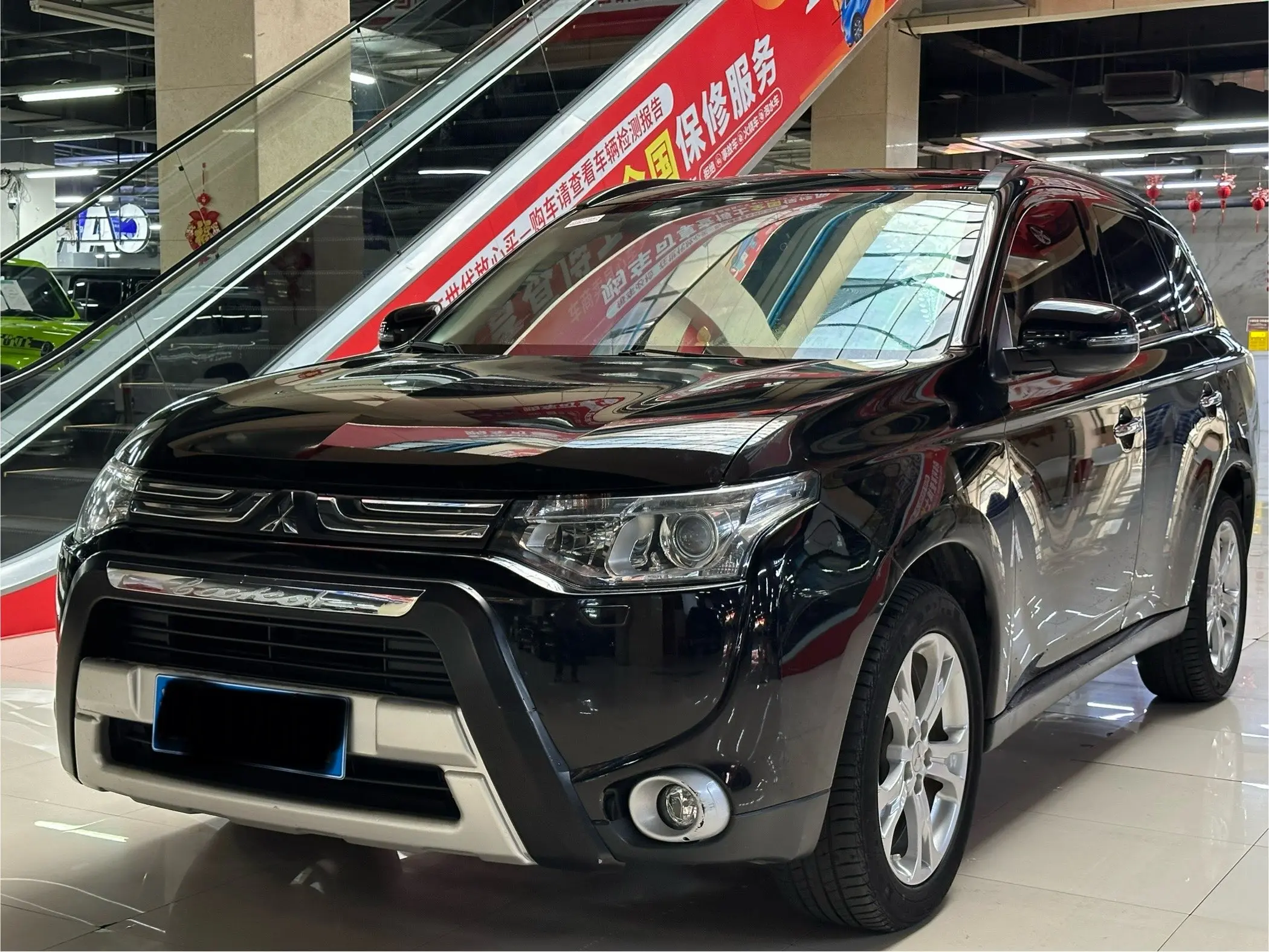Mitsubishi Outlander (imported)