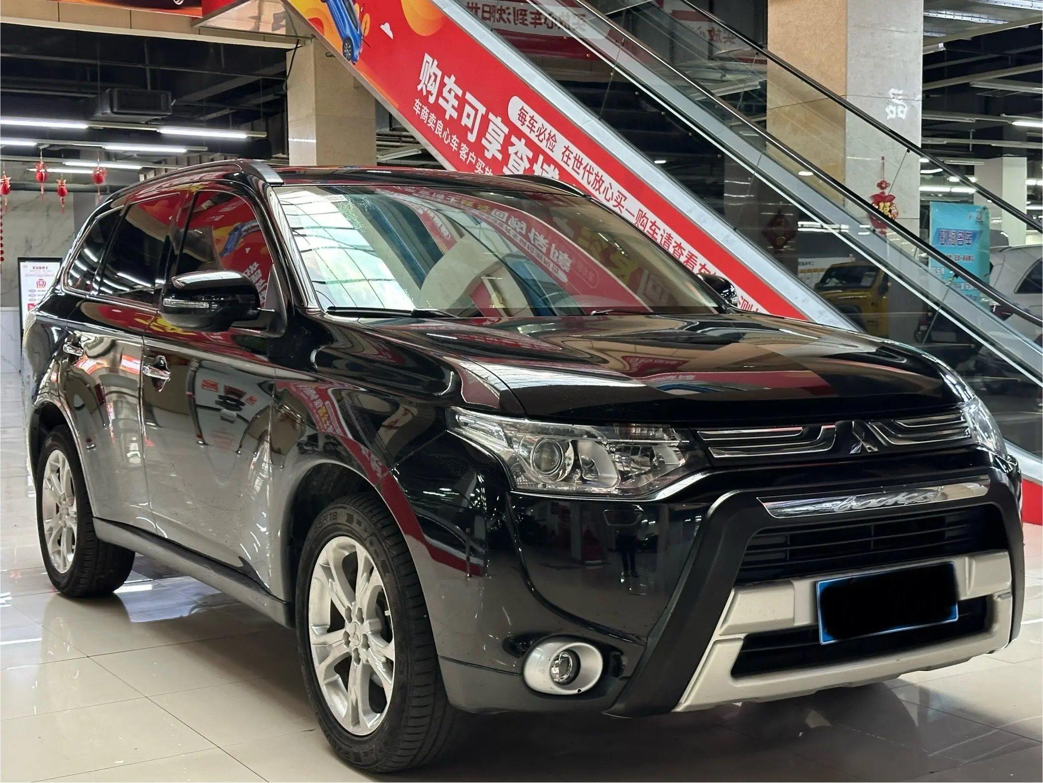 Mitsubishi Outlander (imported)