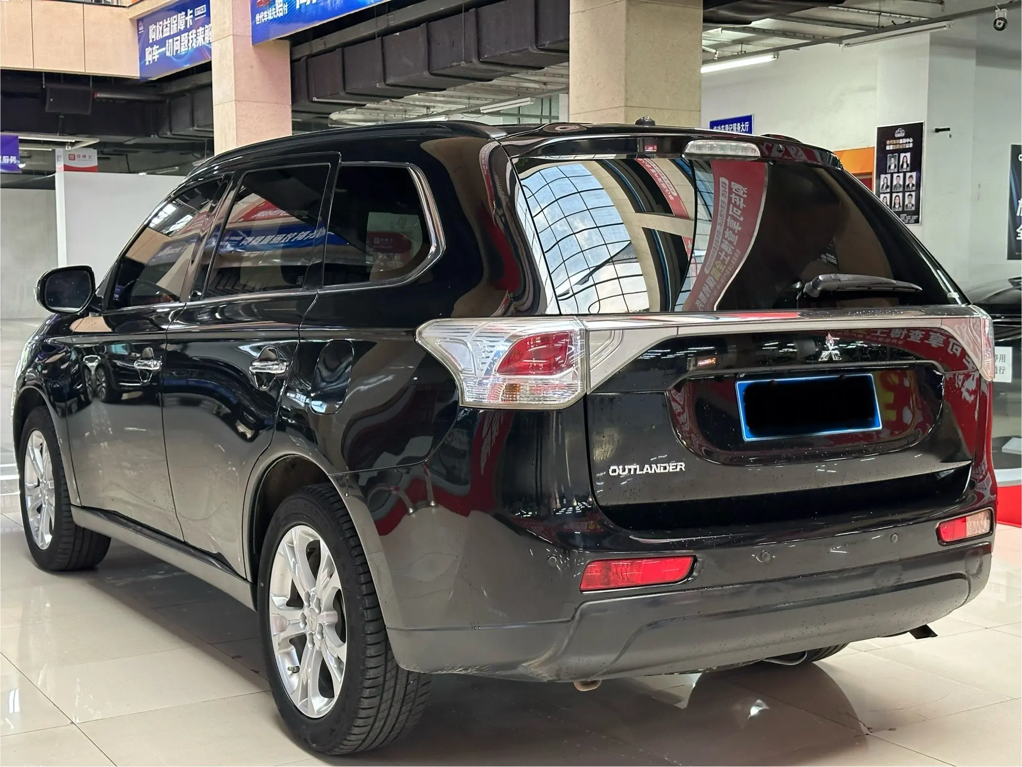 Mitsubishi Outlander (imported)