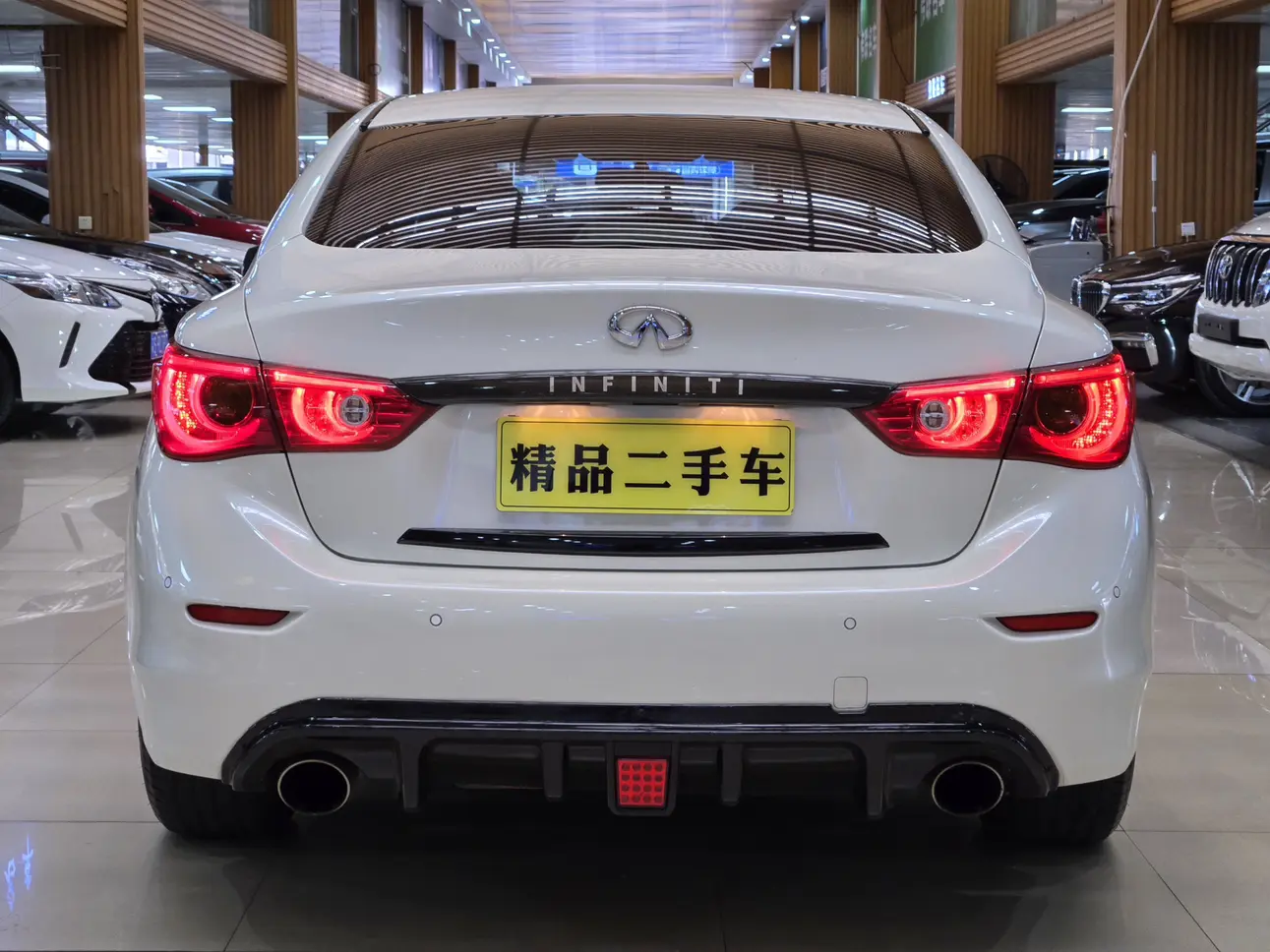 Infiniti Q50L