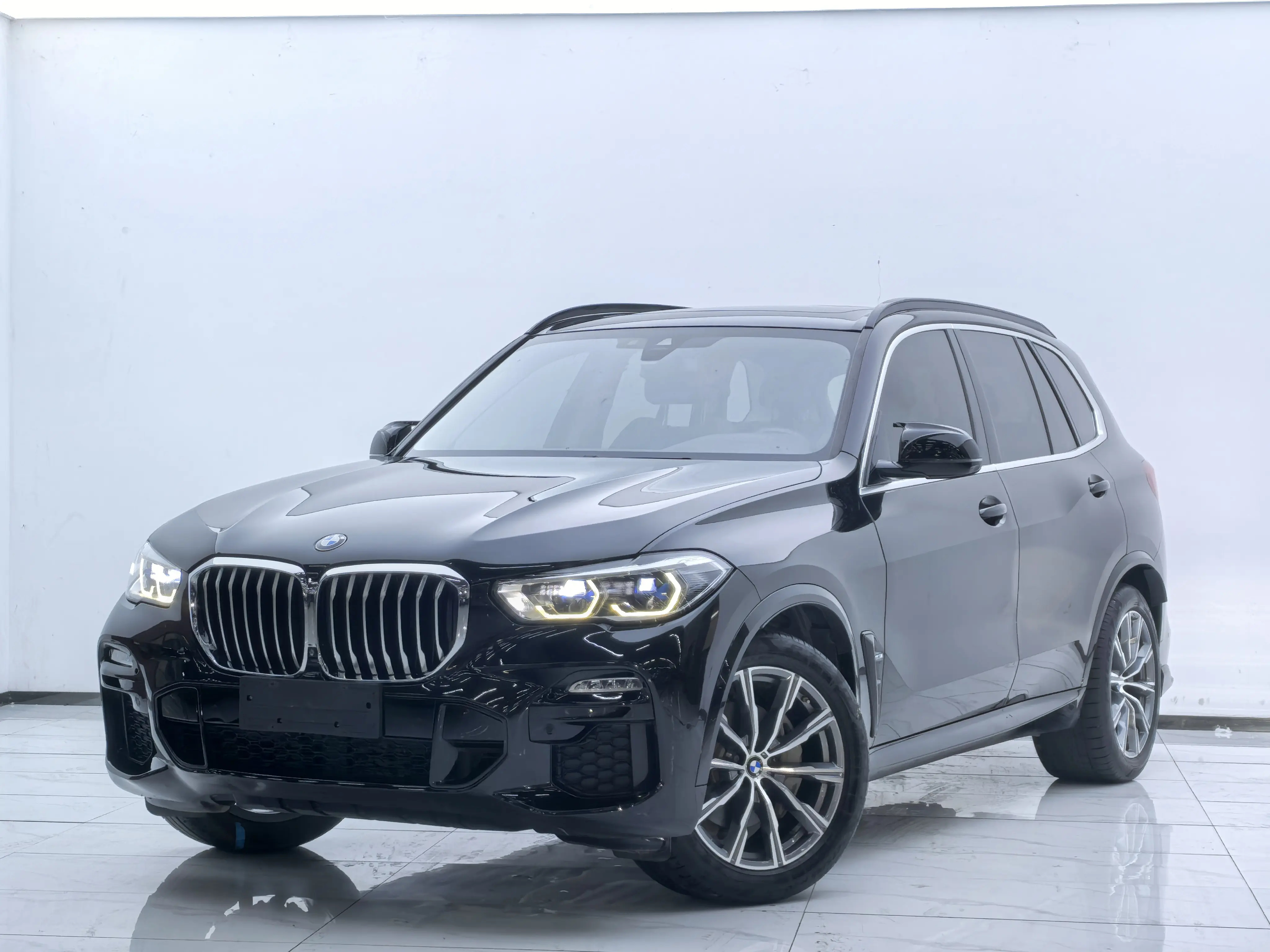 BMW X5 (imported)